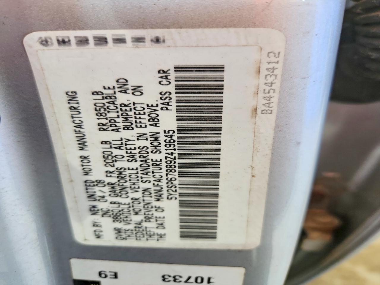 2009 Pontiac Vibe Silver vin: 5Y2SP67889Z419645