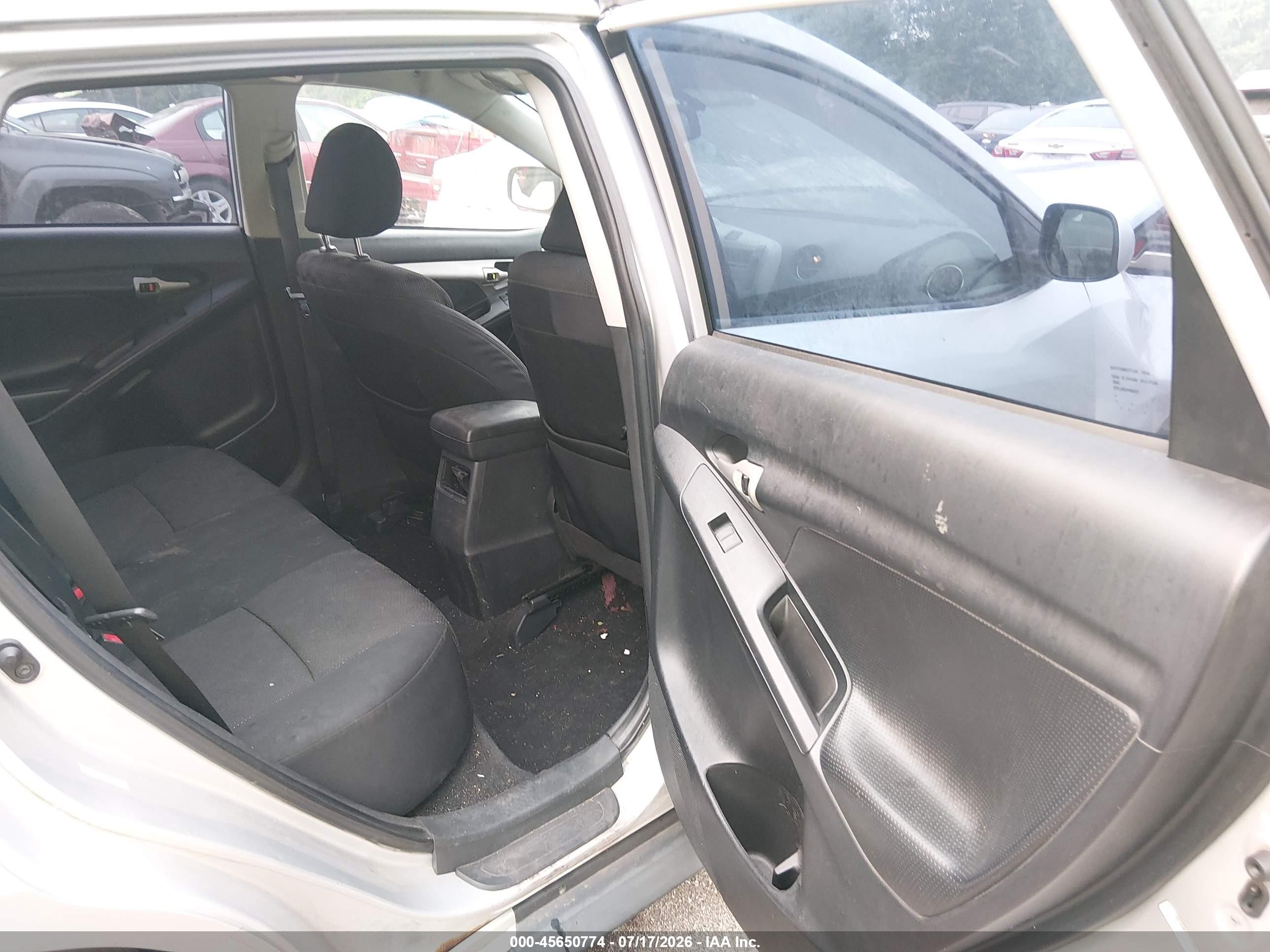 2009 Pontiac Vibe   Silver vin: 5Y2SP67889Z461538