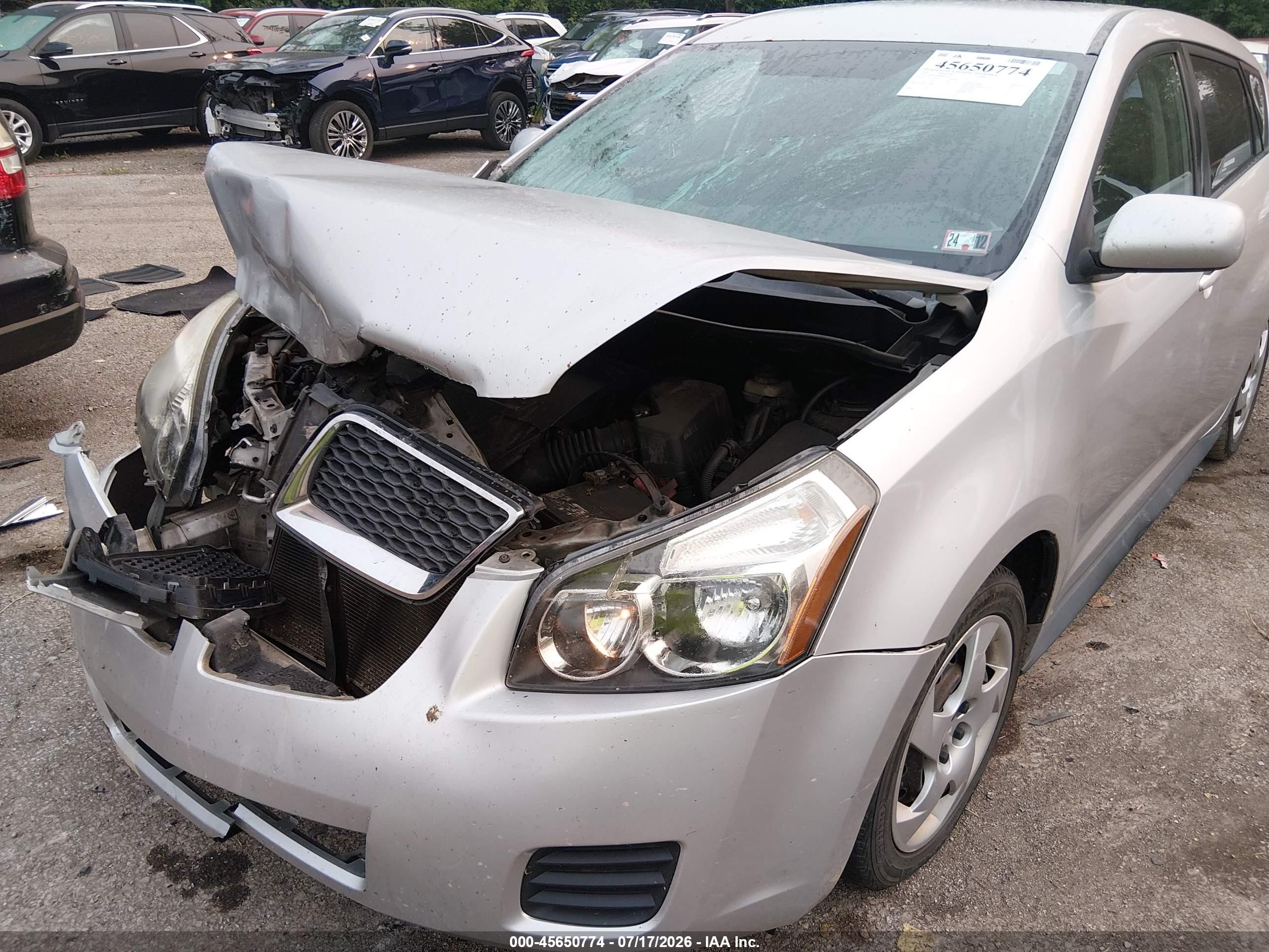 2009 Pontiac Vibe   Silver vin: 5Y2SP67889Z461538