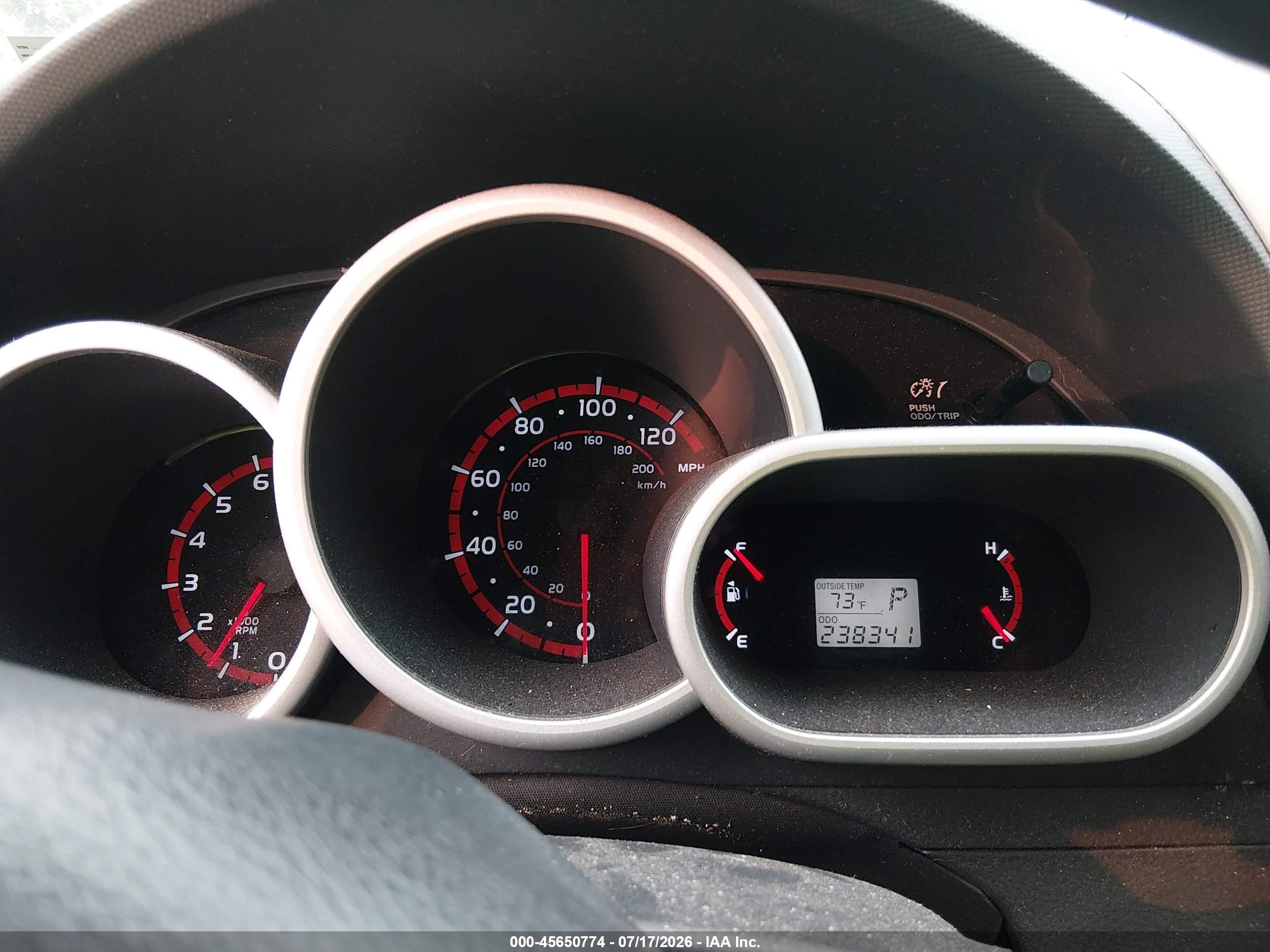 2009 Pontiac Vibe   Silver vin: 5Y2SP67889Z461538
