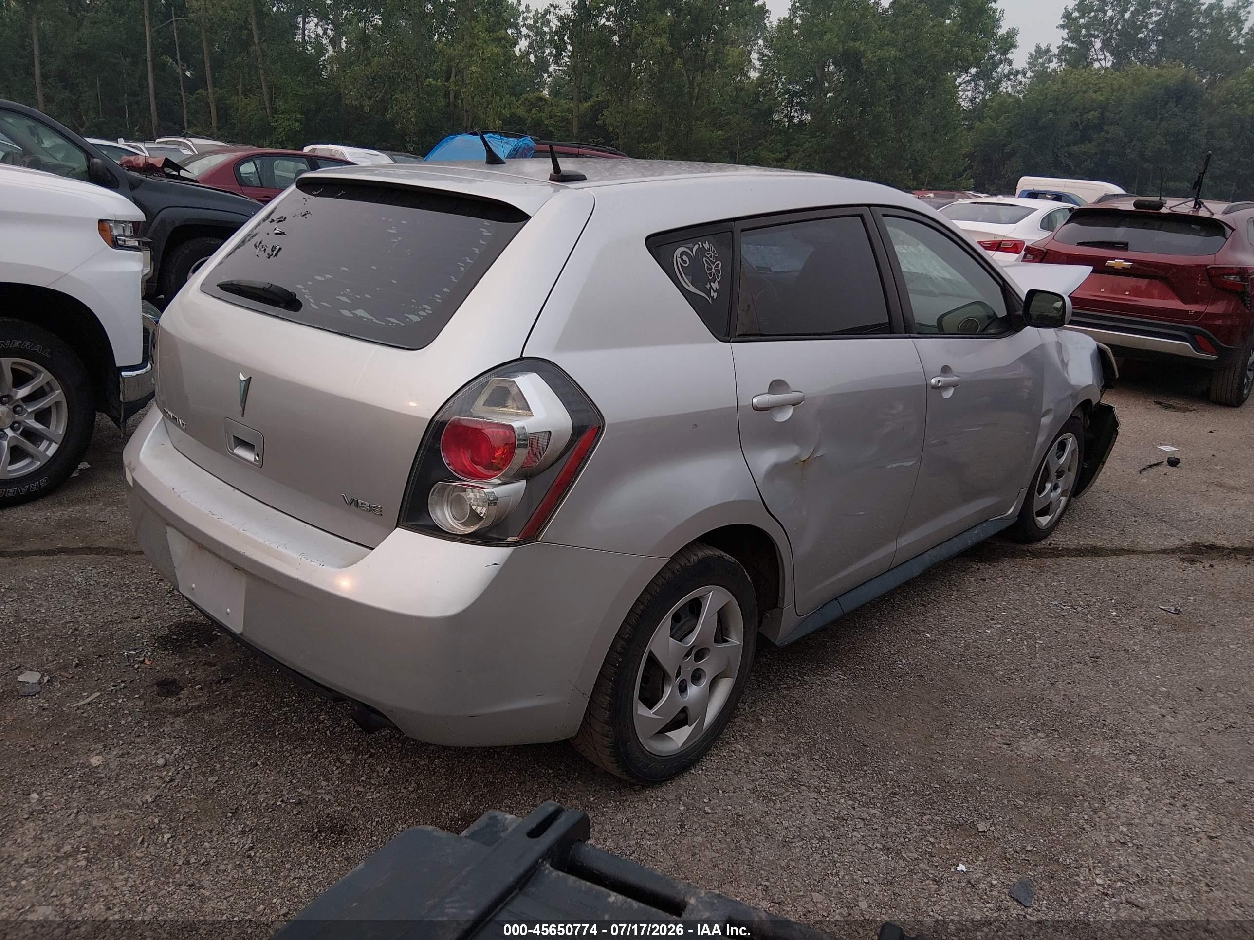 2009 Pontiac Vibe   Silver vin: 5Y2SP67889Z461538
