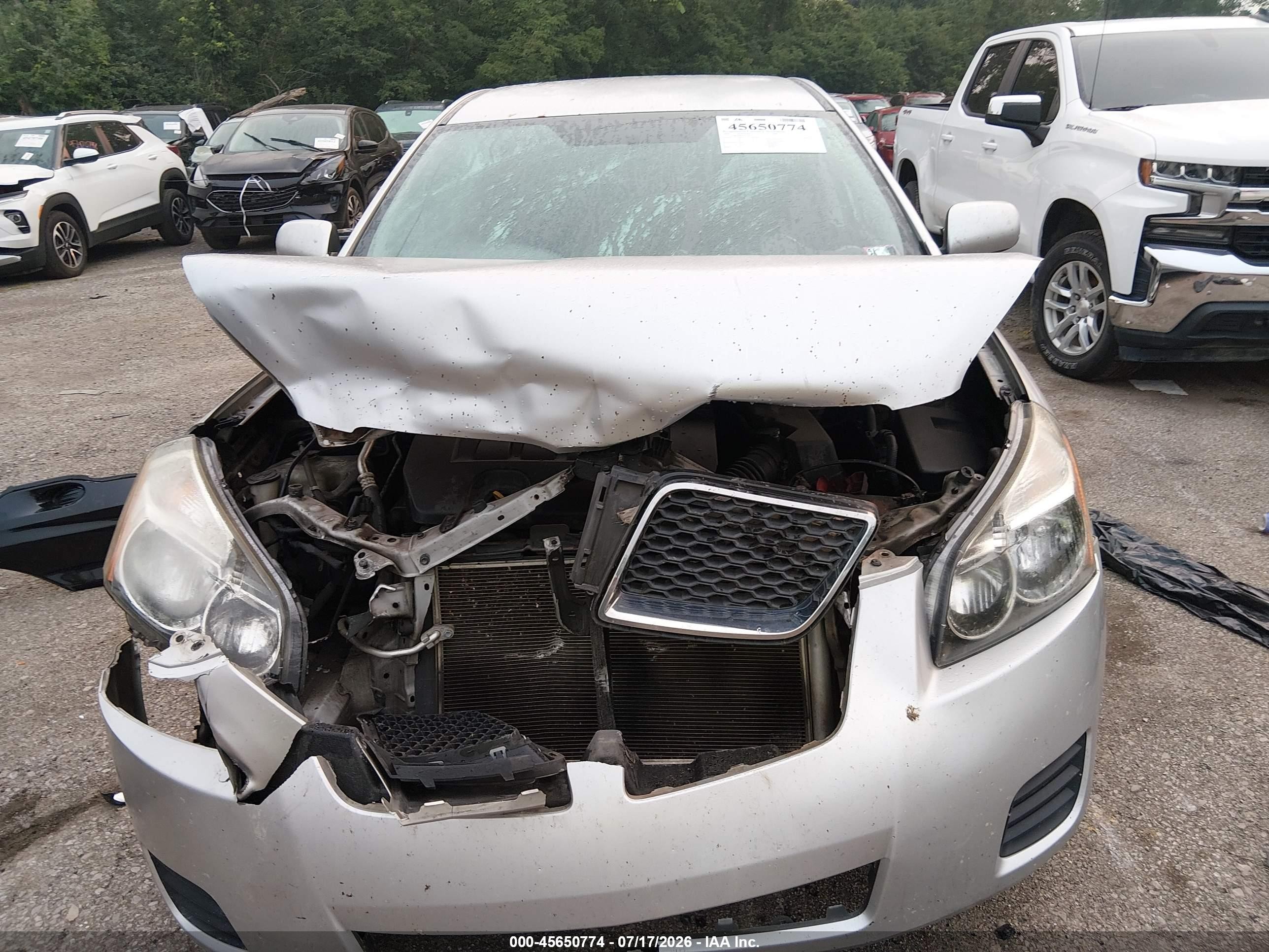 2009 Pontiac Vibe   Silver vin: 5Y2SP67889Z461538