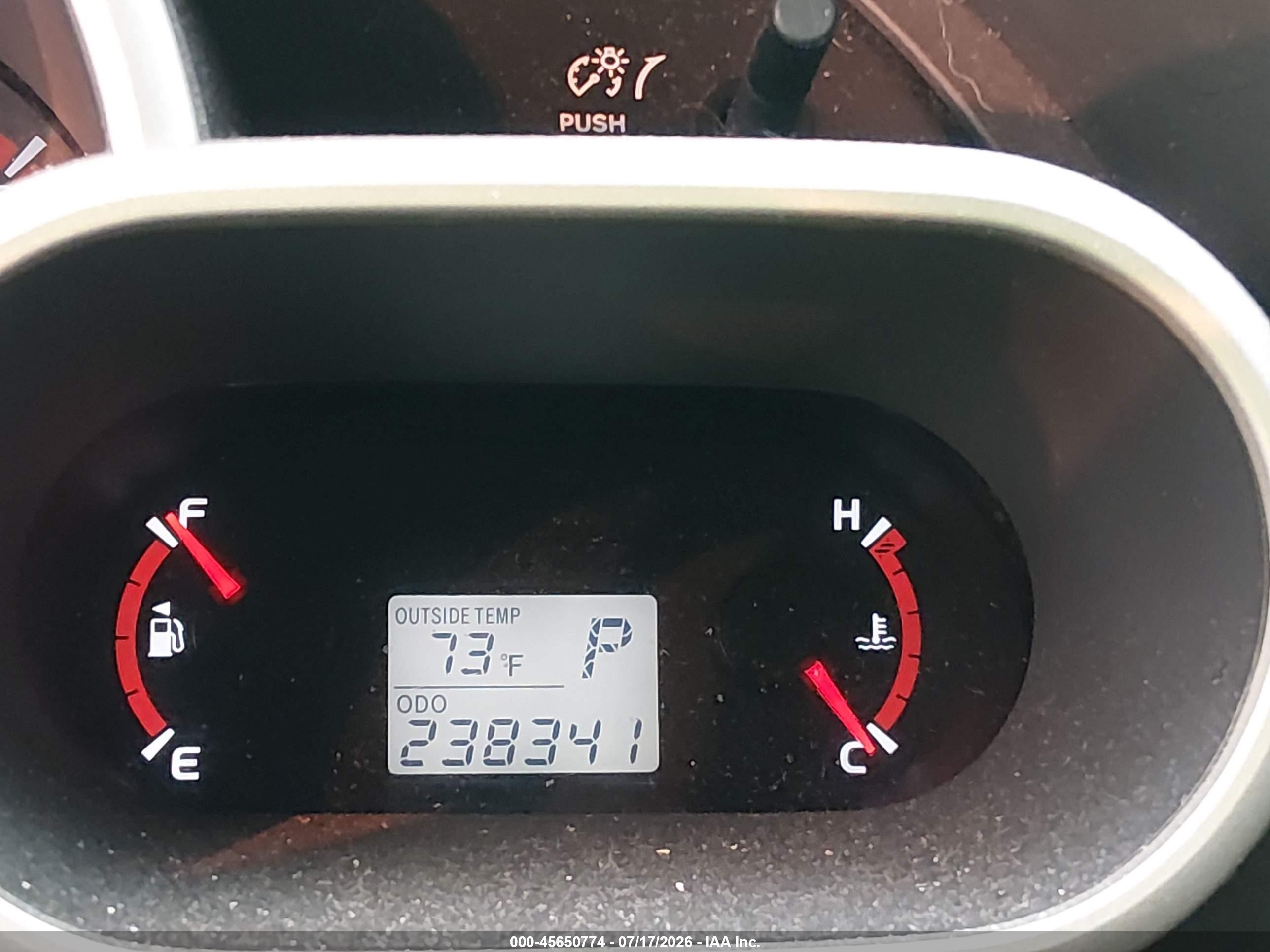 2009 Pontiac Vibe   Silver vin: 5Y2SP67889Z461538