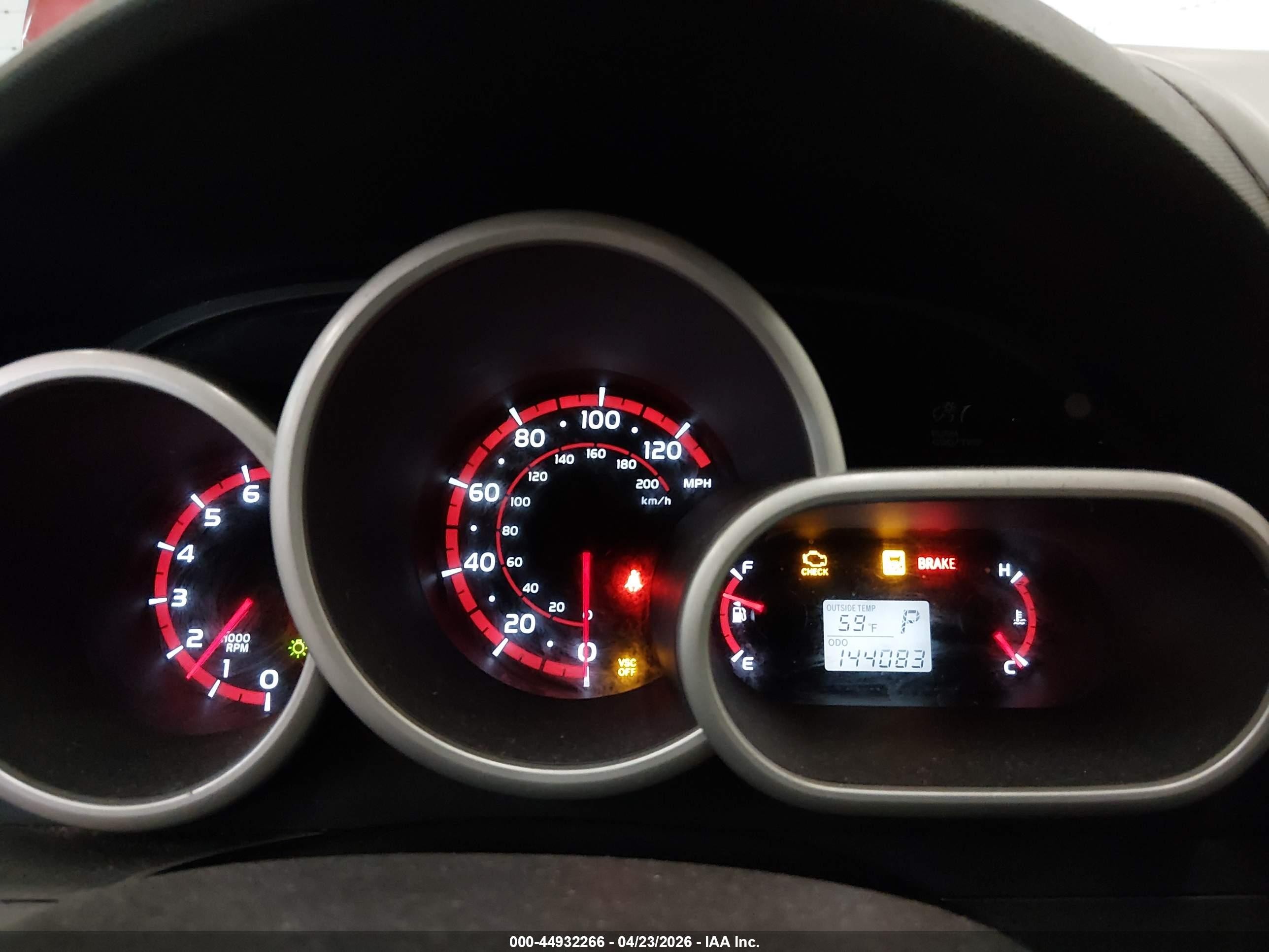 2009 Pontiac Vibe   Red vin: 5Y2SP67889Z462284