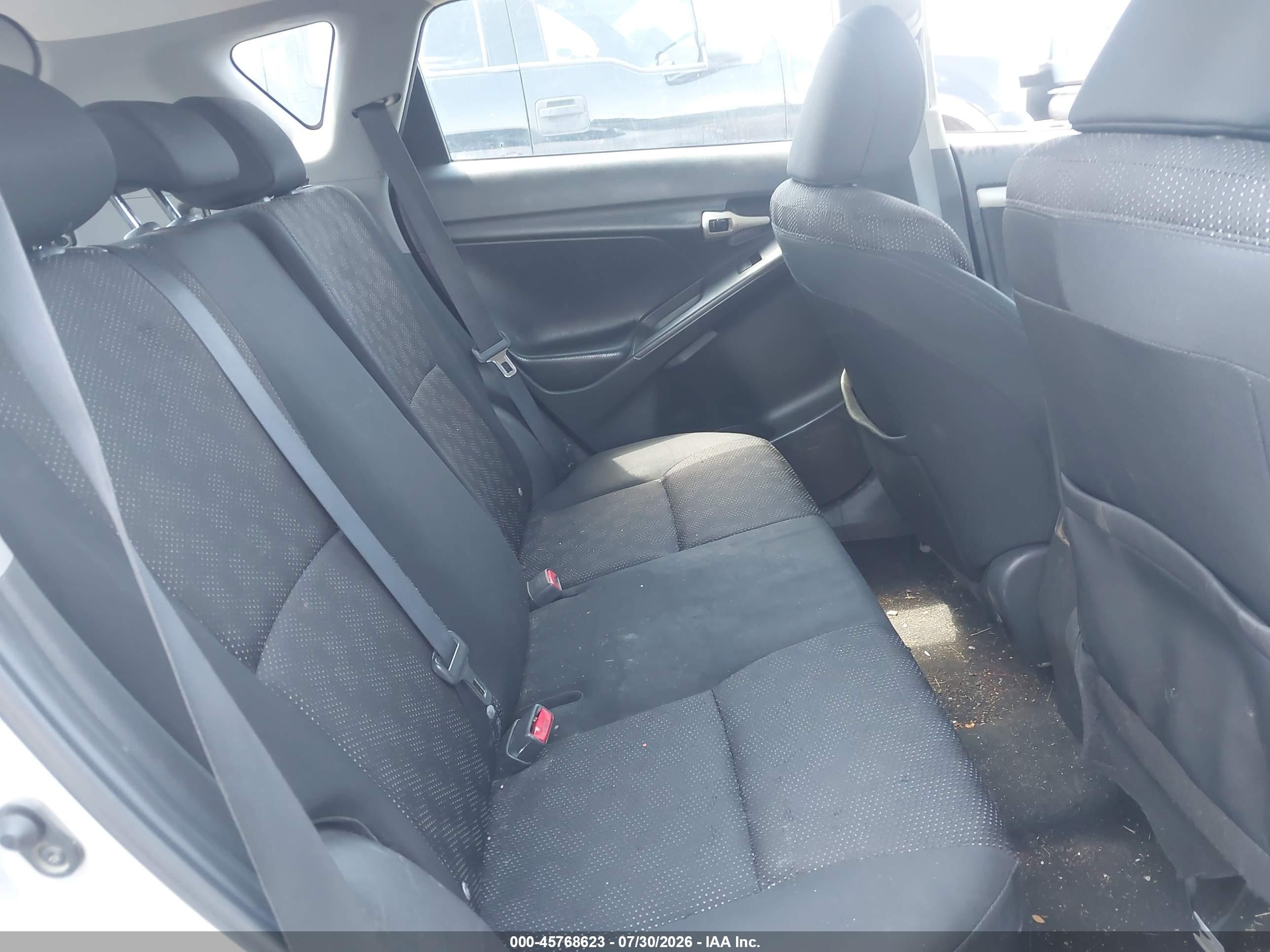 2009 Pontiac Vibe   Silver vin: 5Y2SP67889Z469901