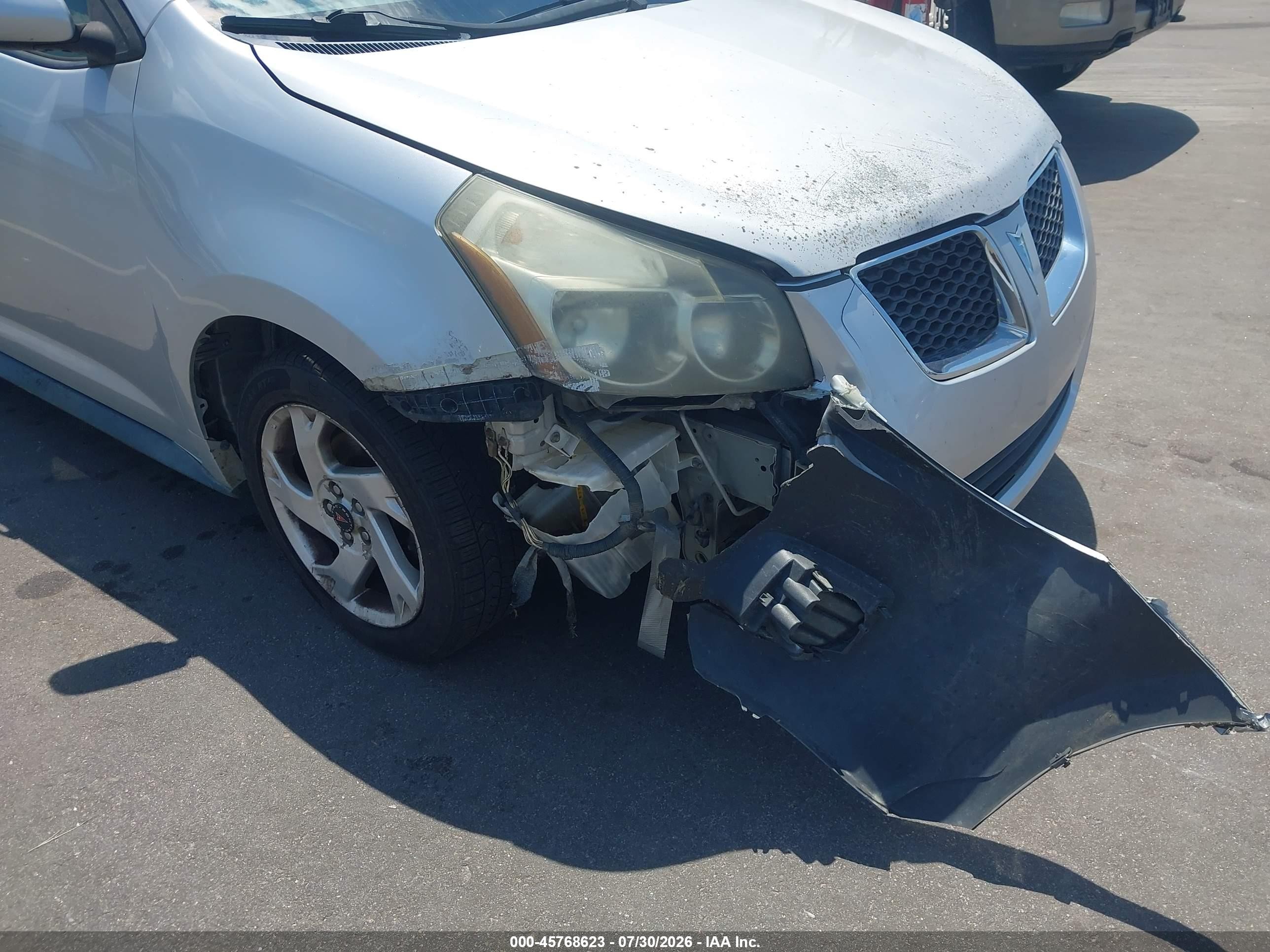 2009 Pontiac Vibe   Silver vin: 5Y2SP67889Z469901