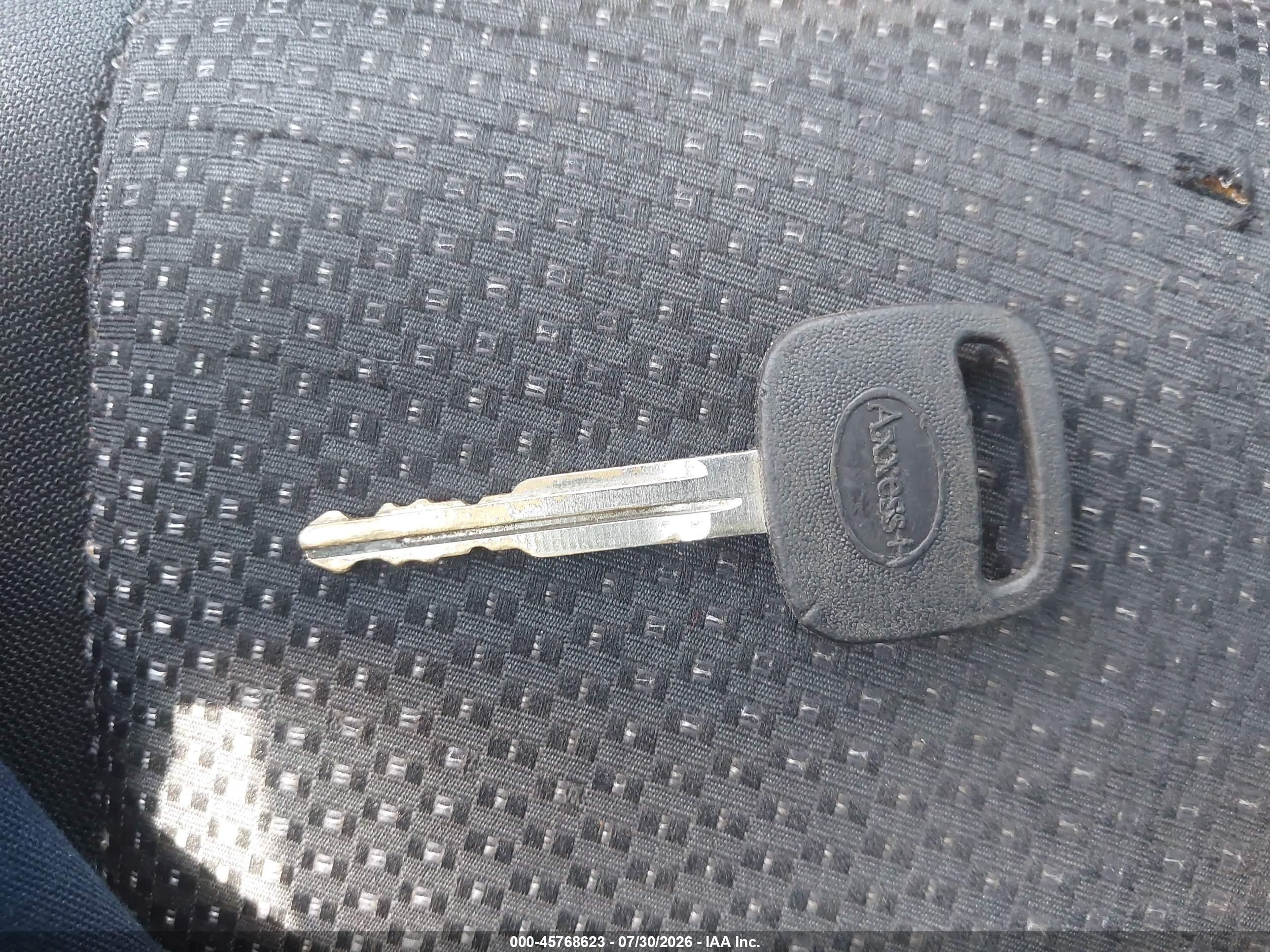 2009 Pontiac Vibe   Silver vin: 5Y2SP67889Z469901