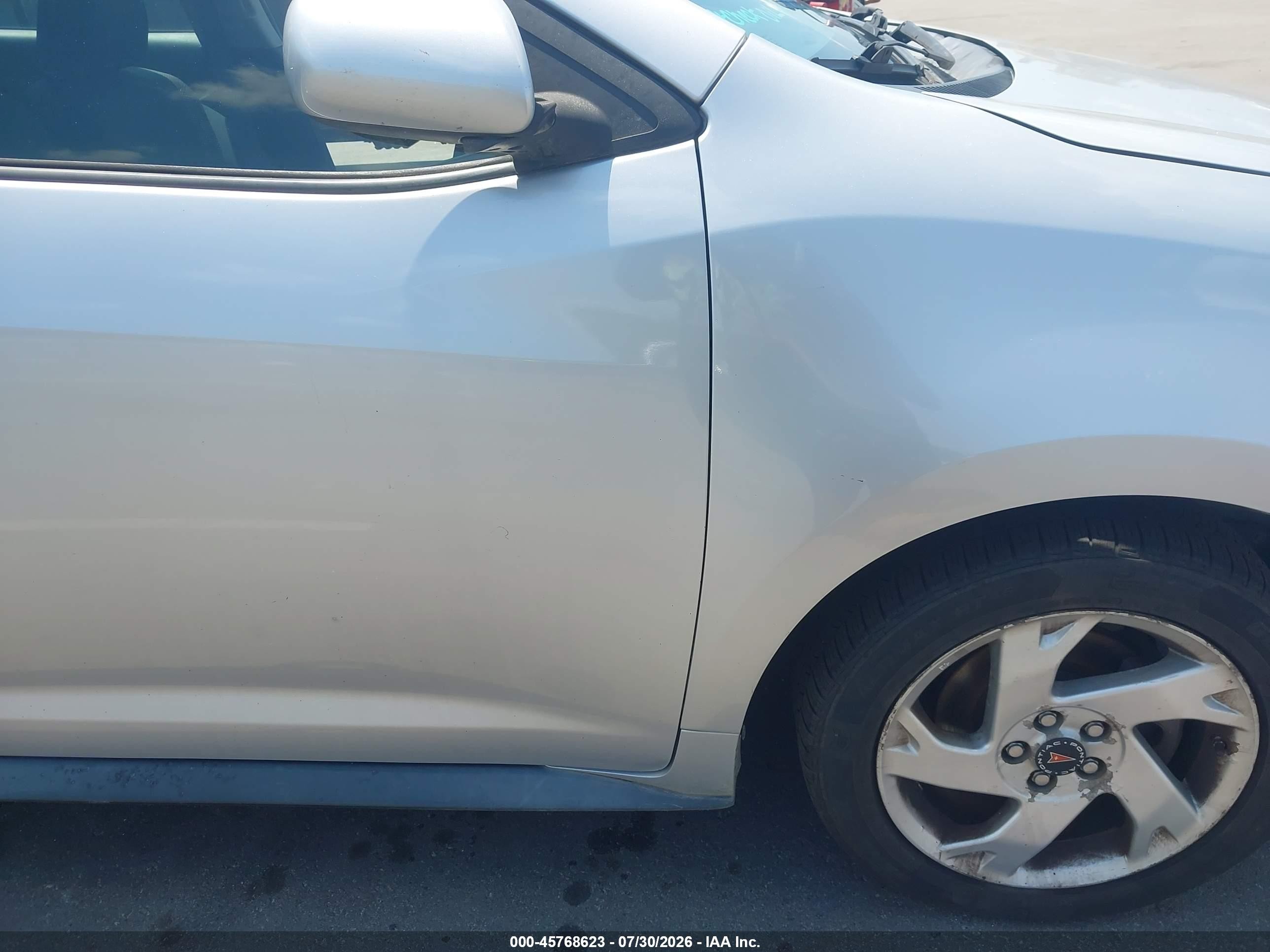 2009 Pontiac Vibe   Silver vin: 5Y2SP67889Z469901