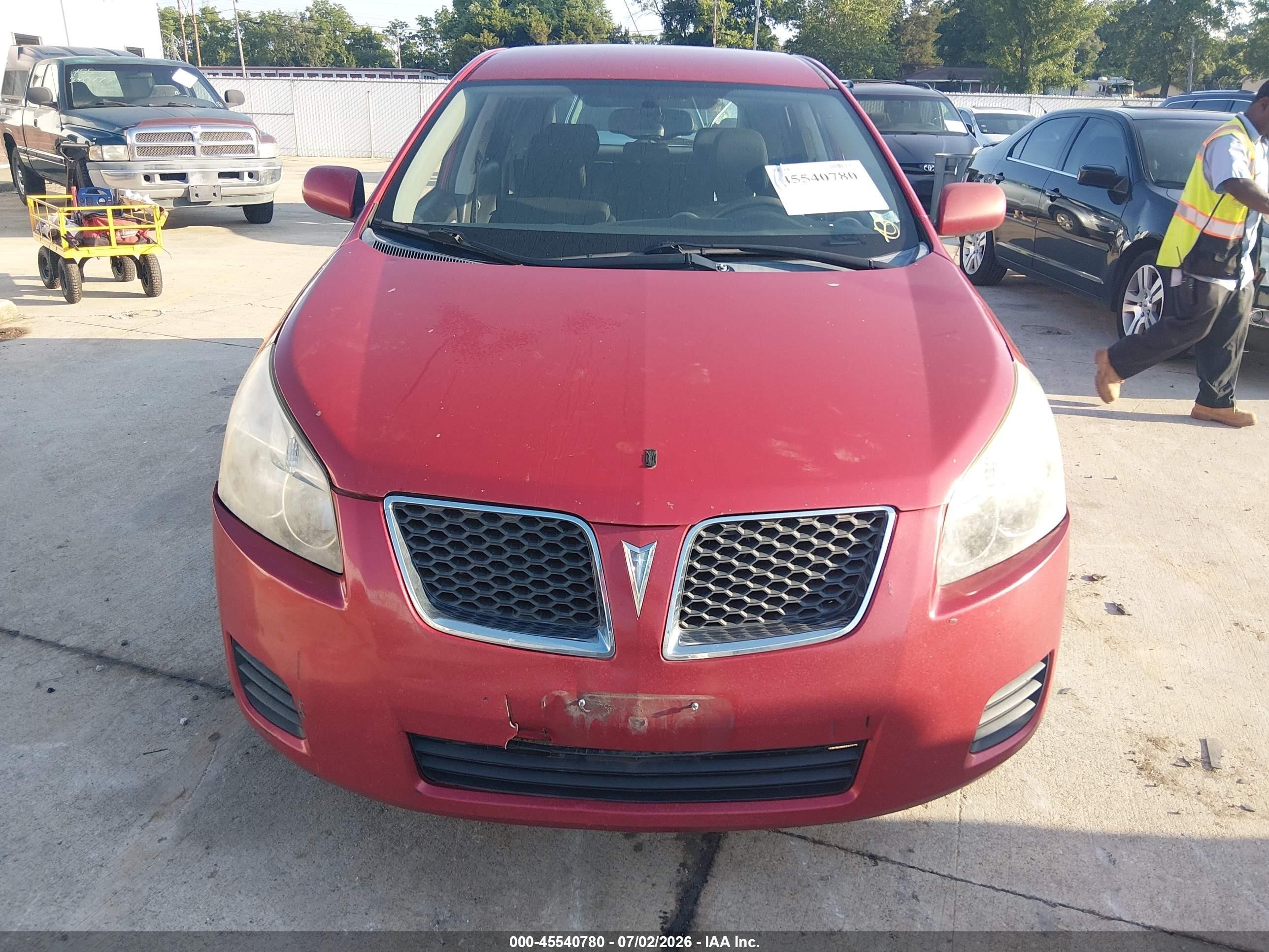 2009 Pontiac Vibe   Red vin: 5Y2SP67899Z438141