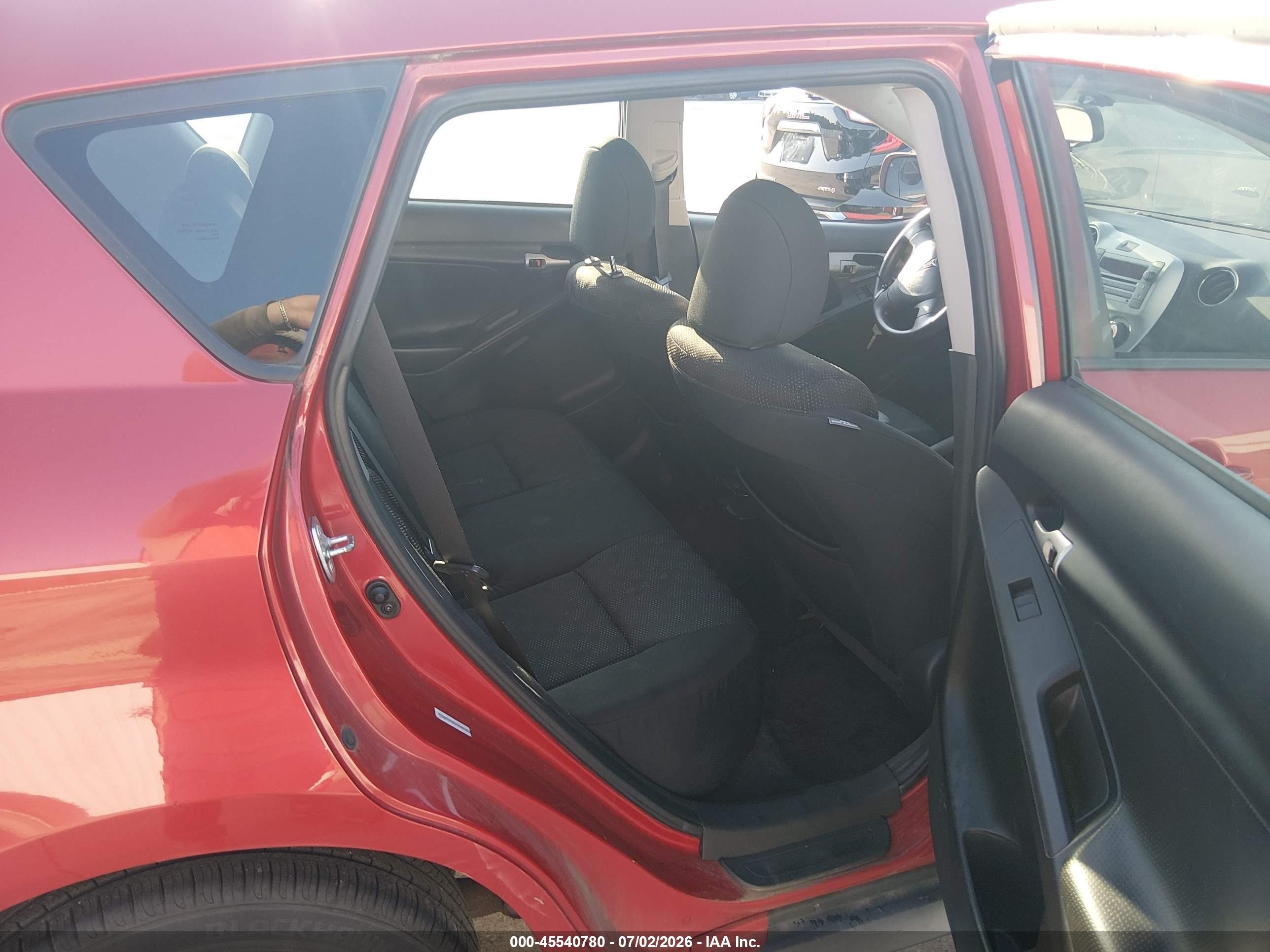 2009 Pontiac Vibe   Red vin: 5Y2SP67899Z438141