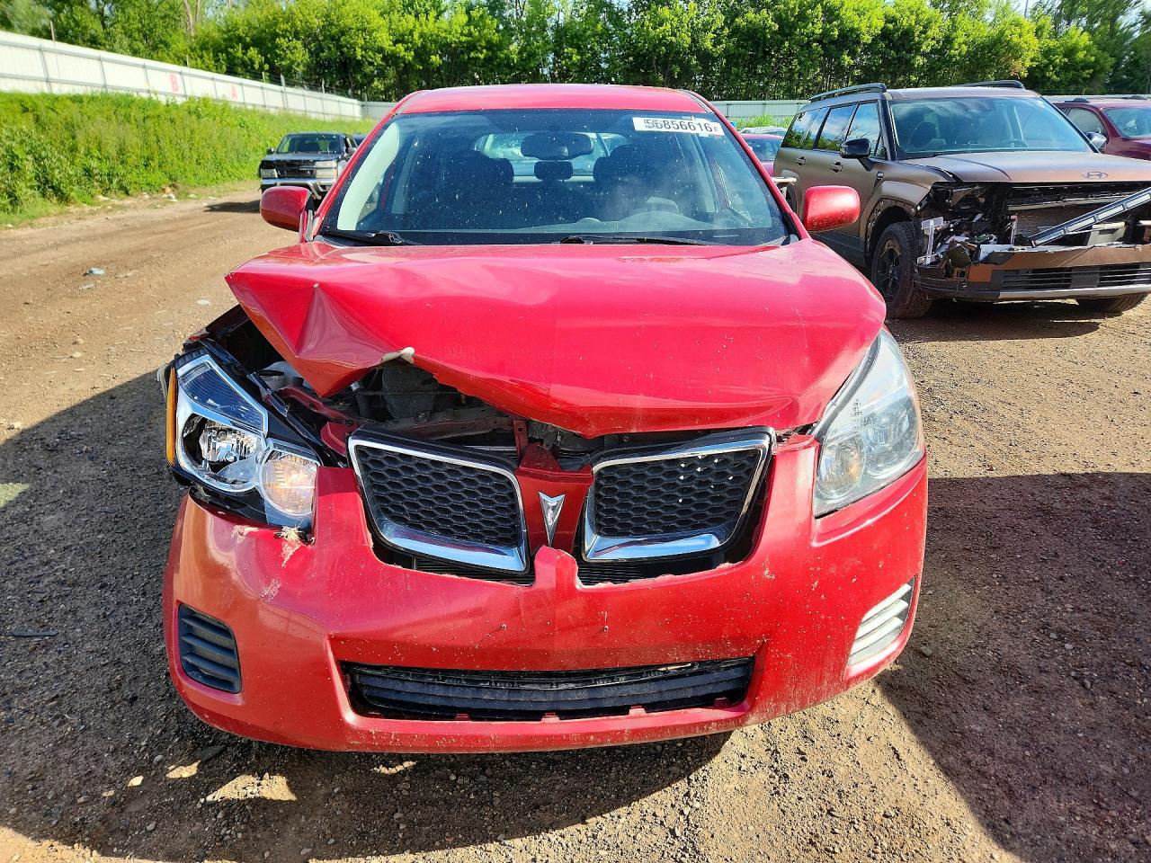 2009 Pontiac Vibe Red vin: 5Y2SP67899Z442450