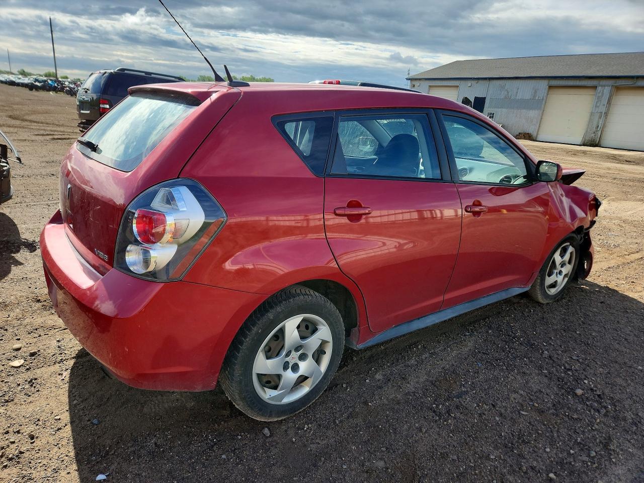 2009 Pontiac Vibe Red vin: 5Y2SP67899Z442450