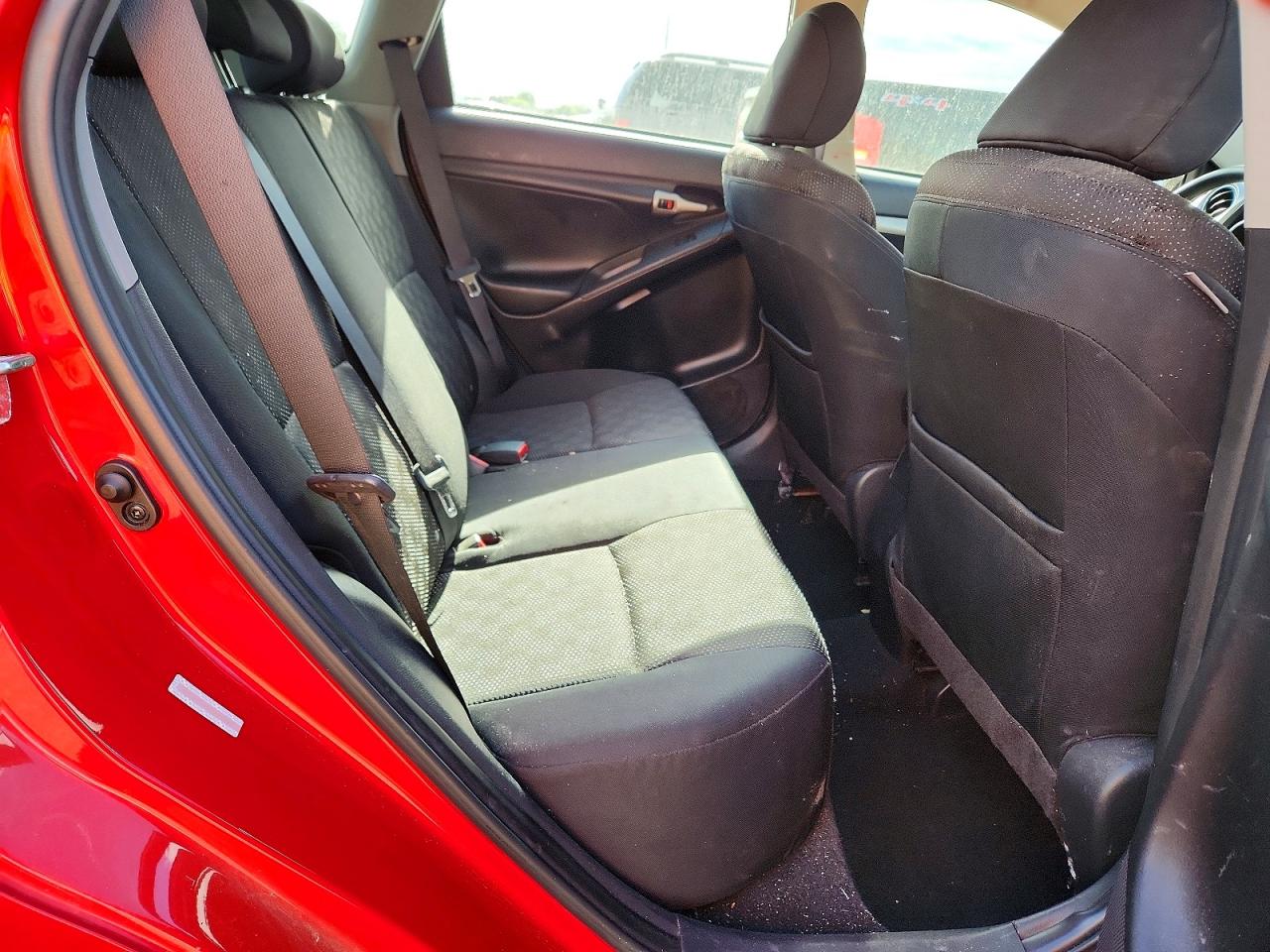 2009 Pontiac Vibe Red vin: 5Y2SP67899Z442450