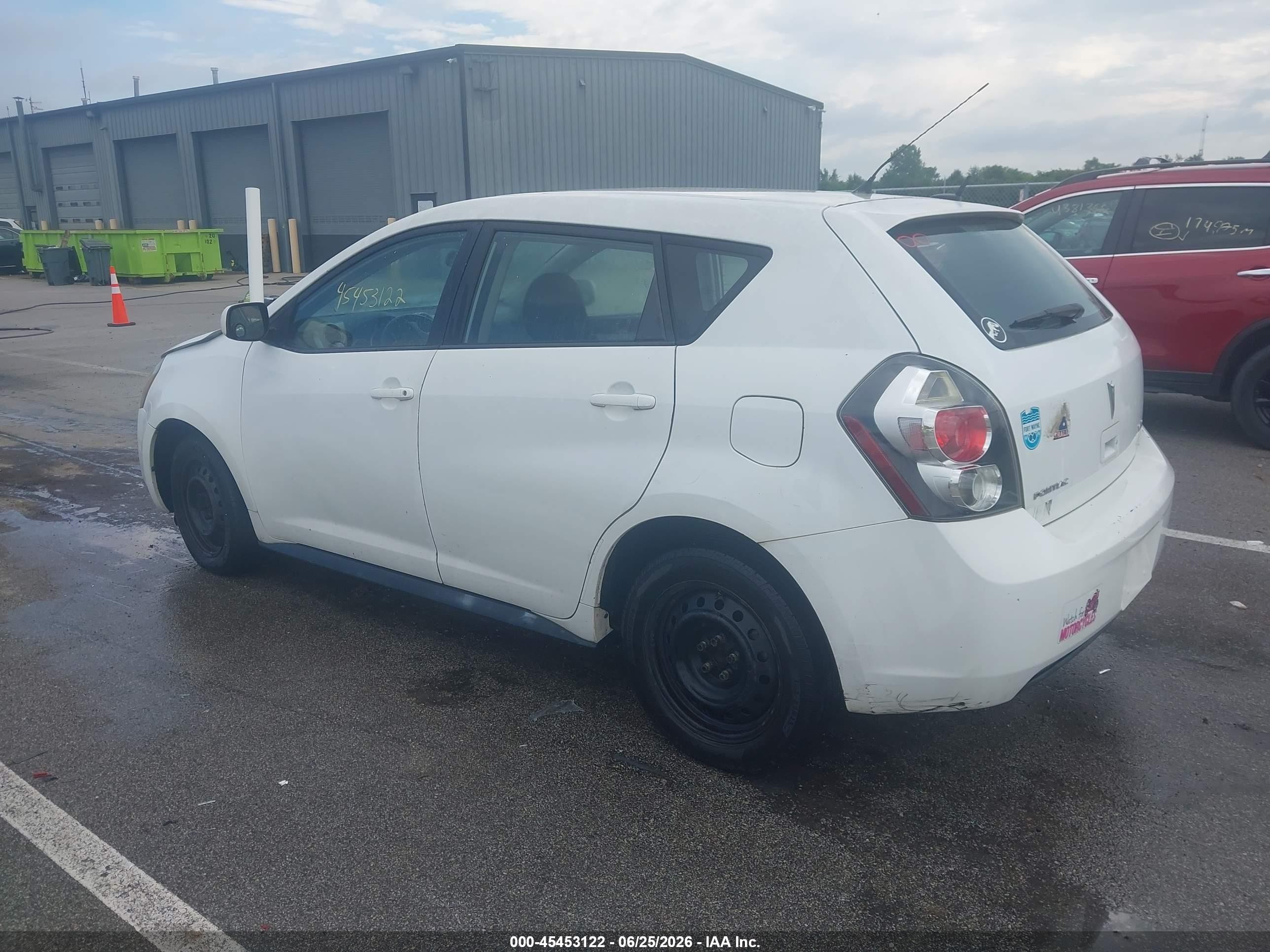 2009 Pontiac Vibe White vin: 5Y2SP67899Z446773