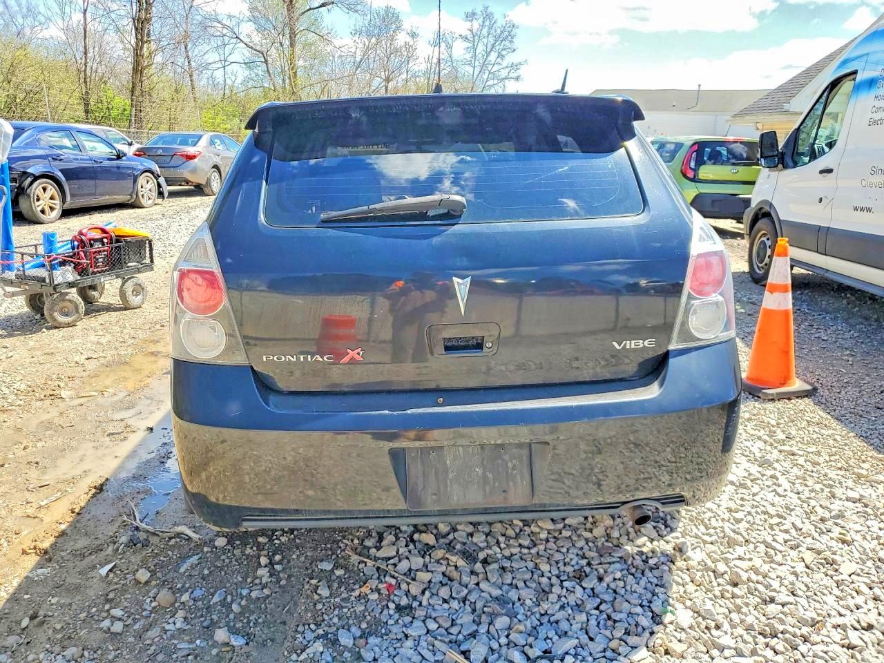 2009 Pontiac Vibe Black vin: 5Y2SP67899Z461693