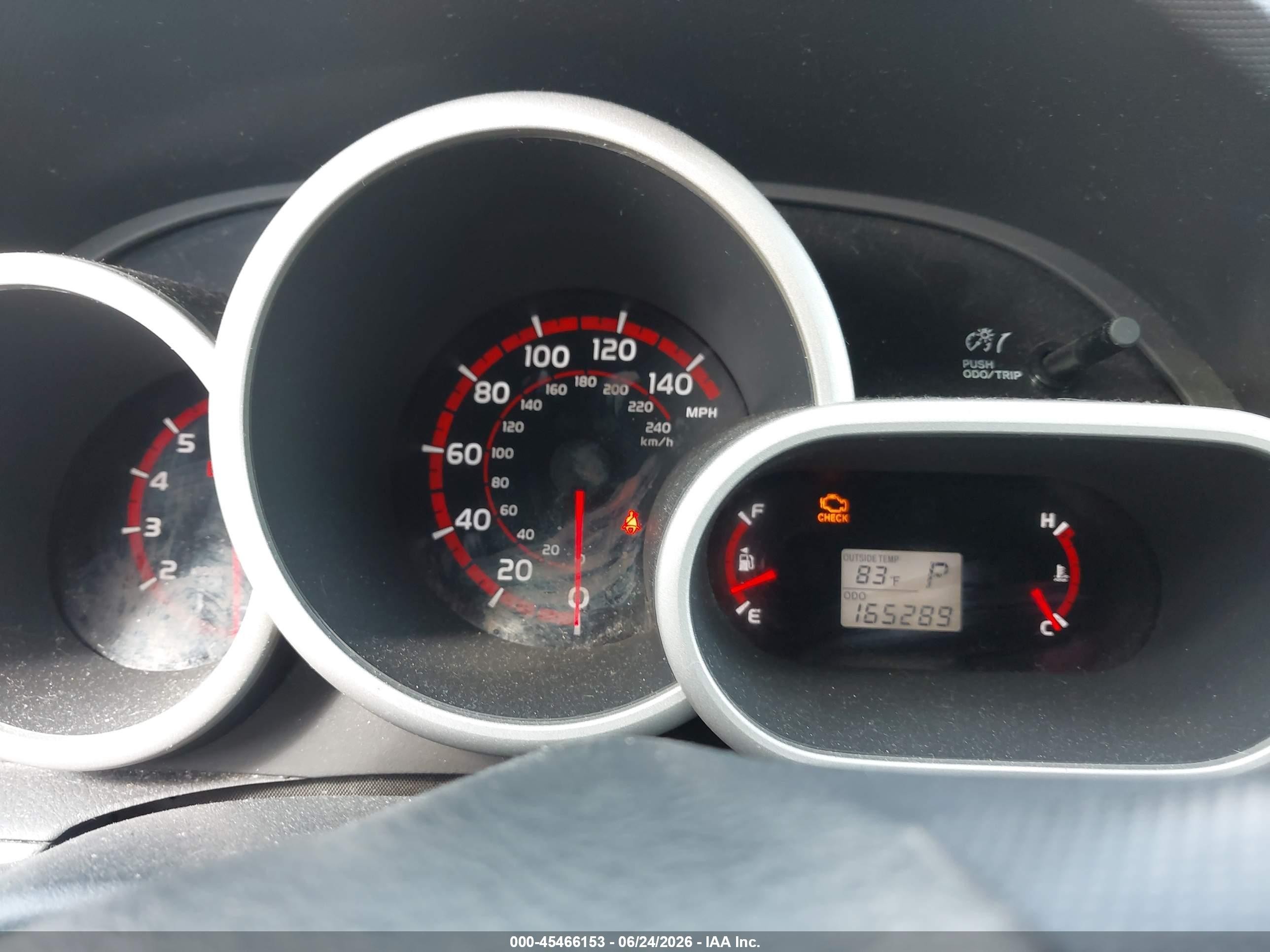 2010 Pontiac Vibe   White vin: 5Y2SP6E00AZ419222