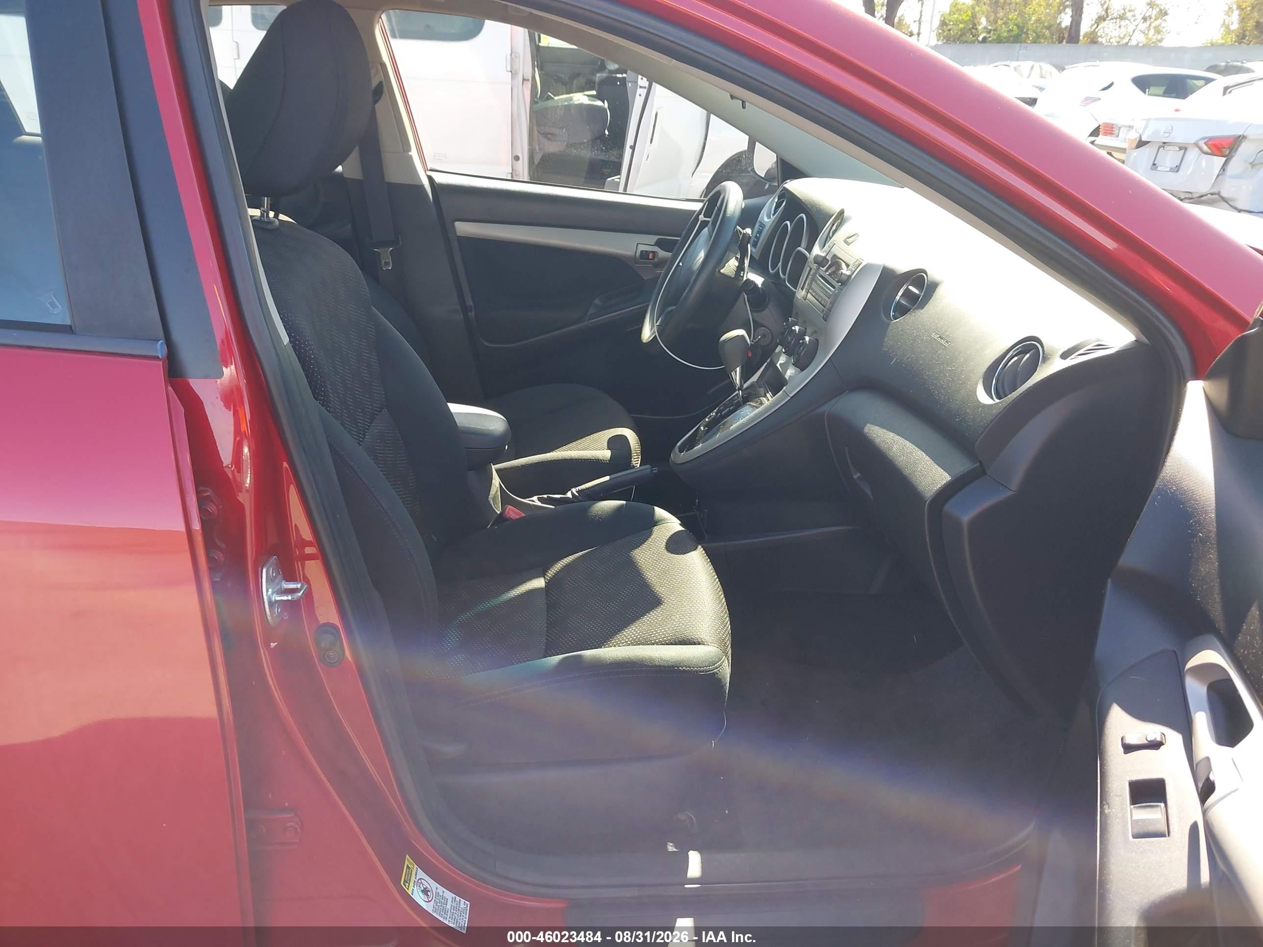2010 Pontiac Vibe Red vin: 5Y2SP6E01AZ410304