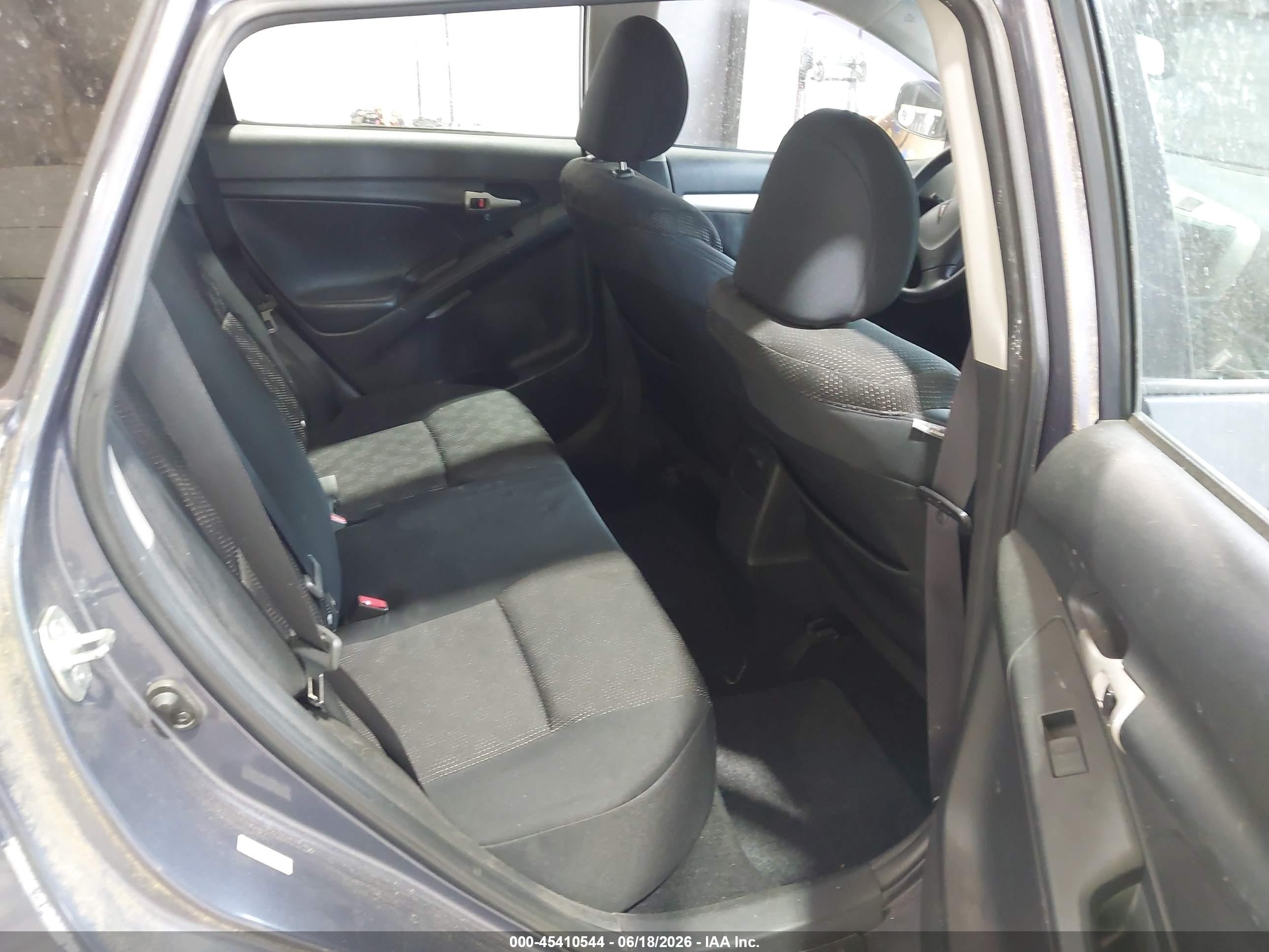 2010 Pontiac Vibe   Серый vin: 5Y2SP6E02AZ410988