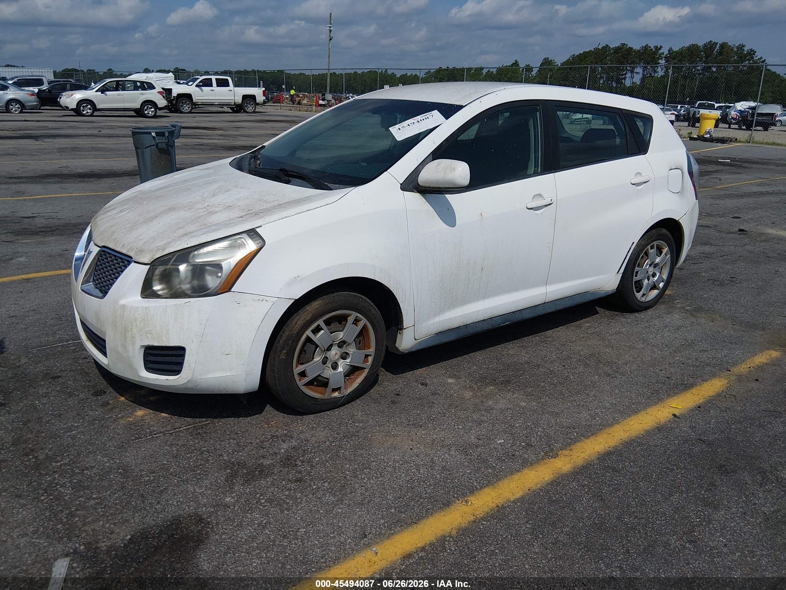 2010 Pontiac Vibe   White vin: 5Y2SP6E07AZ414518