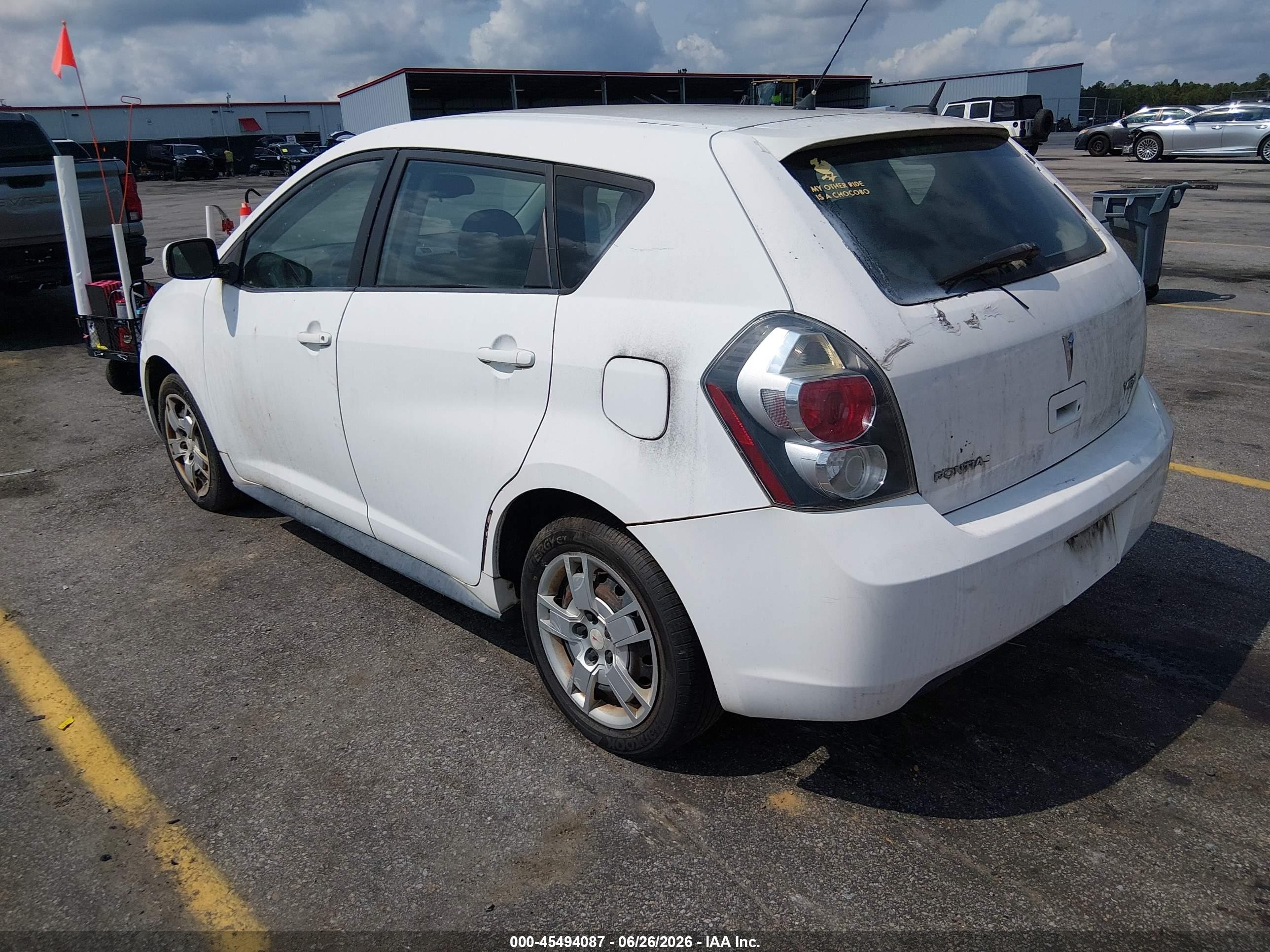2010 Pontiac Vibe   White vin: 5Y2SP6E07AZ414518