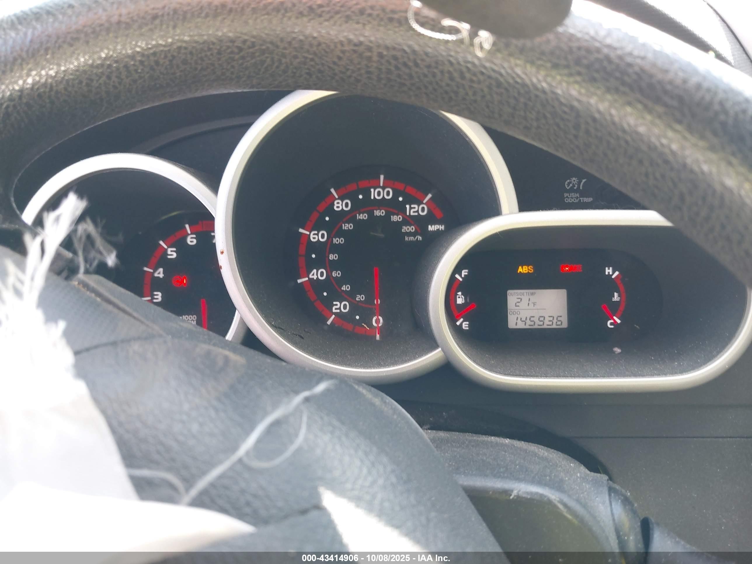 2010 Pontiac Vibe   Dark Blue vin: 5Y2SP6E80AZ406587
