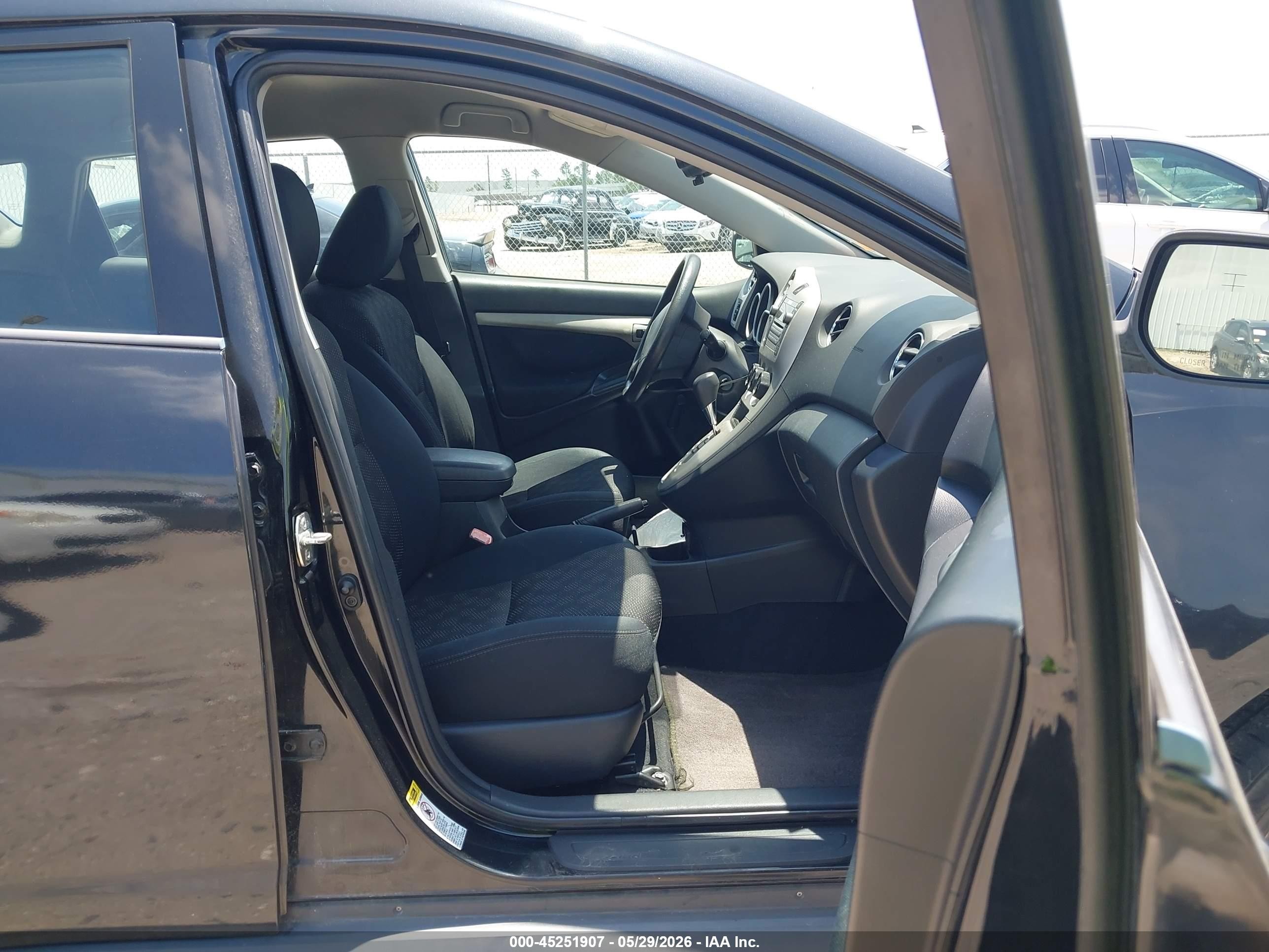 2010 Pontiac Vibe   Черный vin: 5Y2SP6E80AZ417976