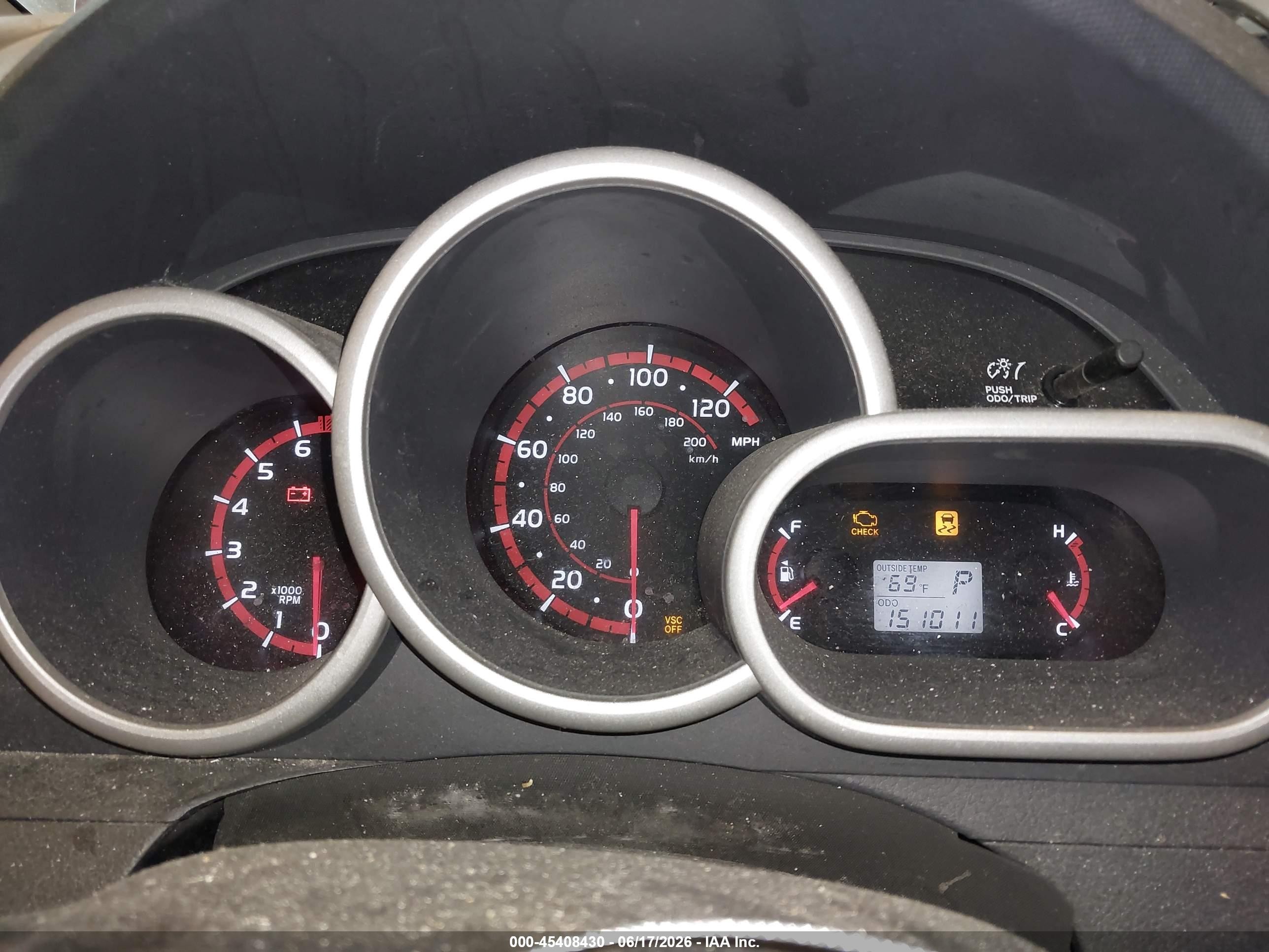 2010 Pontiac Vibe   Orange vin: 5Y2SP6E81AZ400183