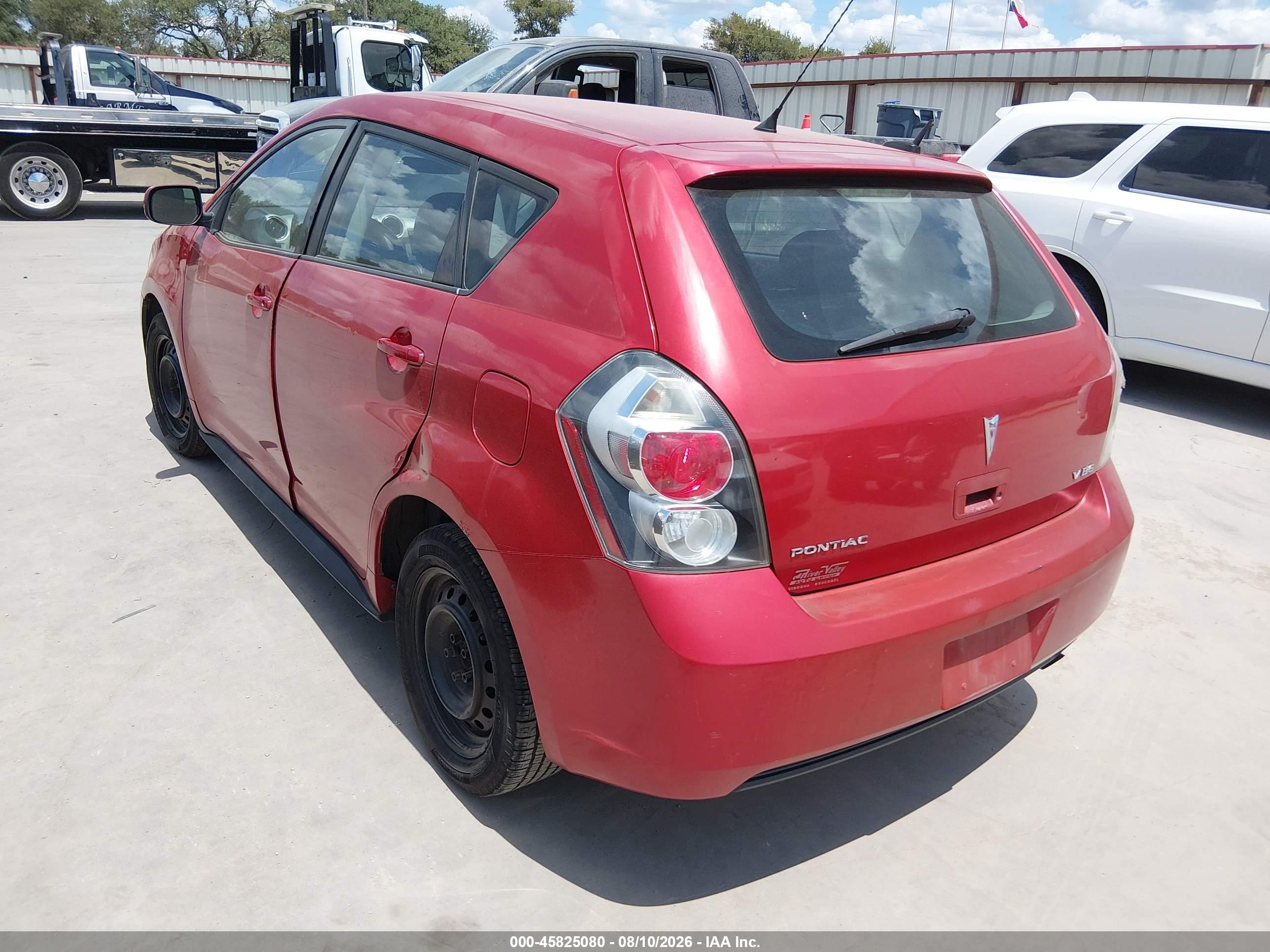2010 Pontiac Vibe   Red vin: 5Y2SP6E81AZ418358