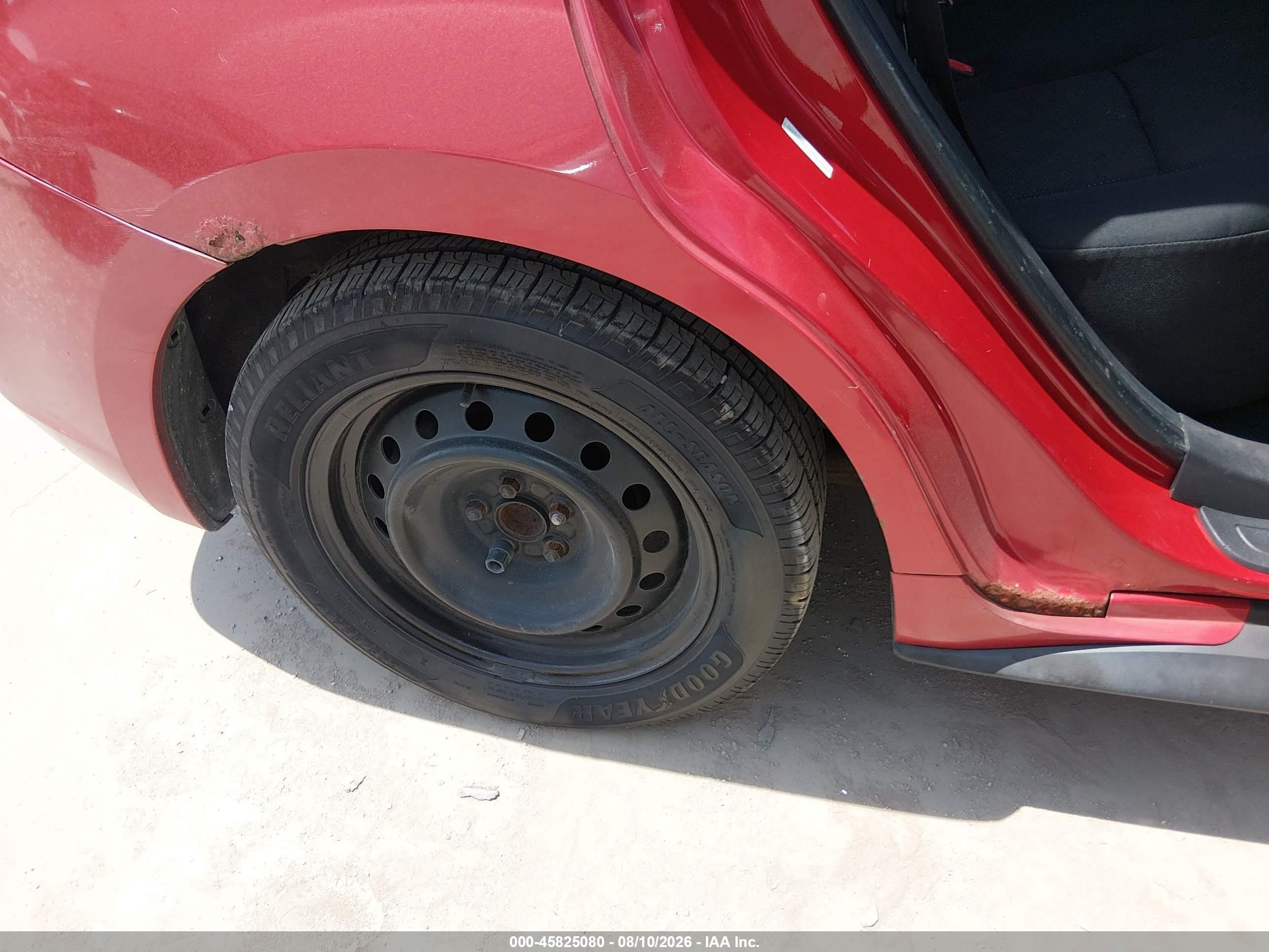2010 Pontiac Vibe   Red vin: 5Y2SP6E81AZ418358