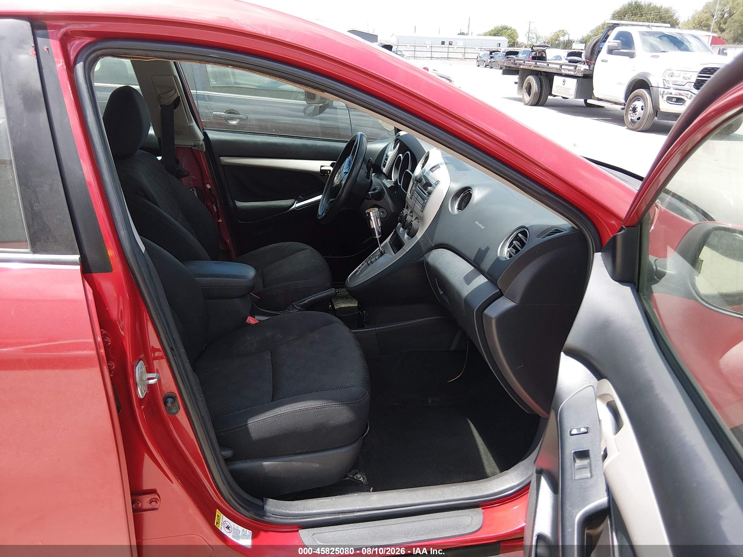 2010 Pontiac Vibe   Red vin: 5Y2SP6E81AZ418358