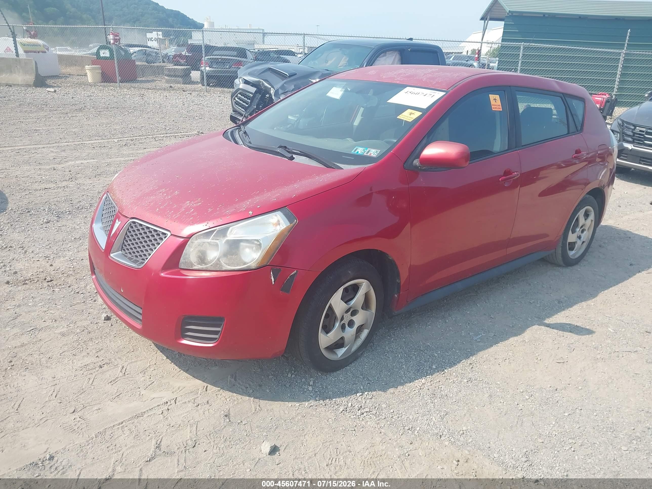 2010 Pontiac Vibe   Red vin: 5Y2SP6E82AZ413086
