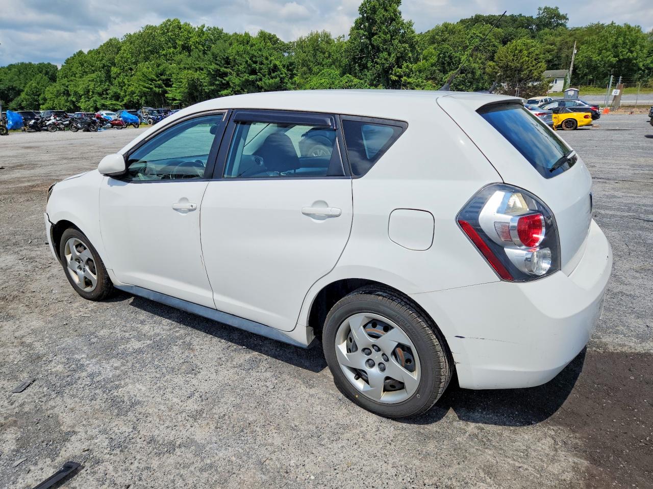 2010 Pontiac Vibe White vin: 5Y2SP6E82AZ415954