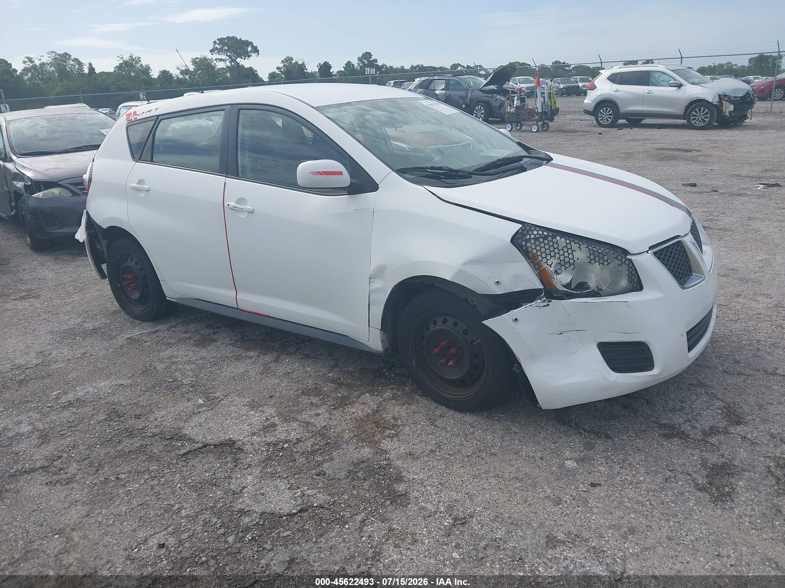 2010 Pontiac Vibe   White vin: 5Y2SP6E84AZ410206