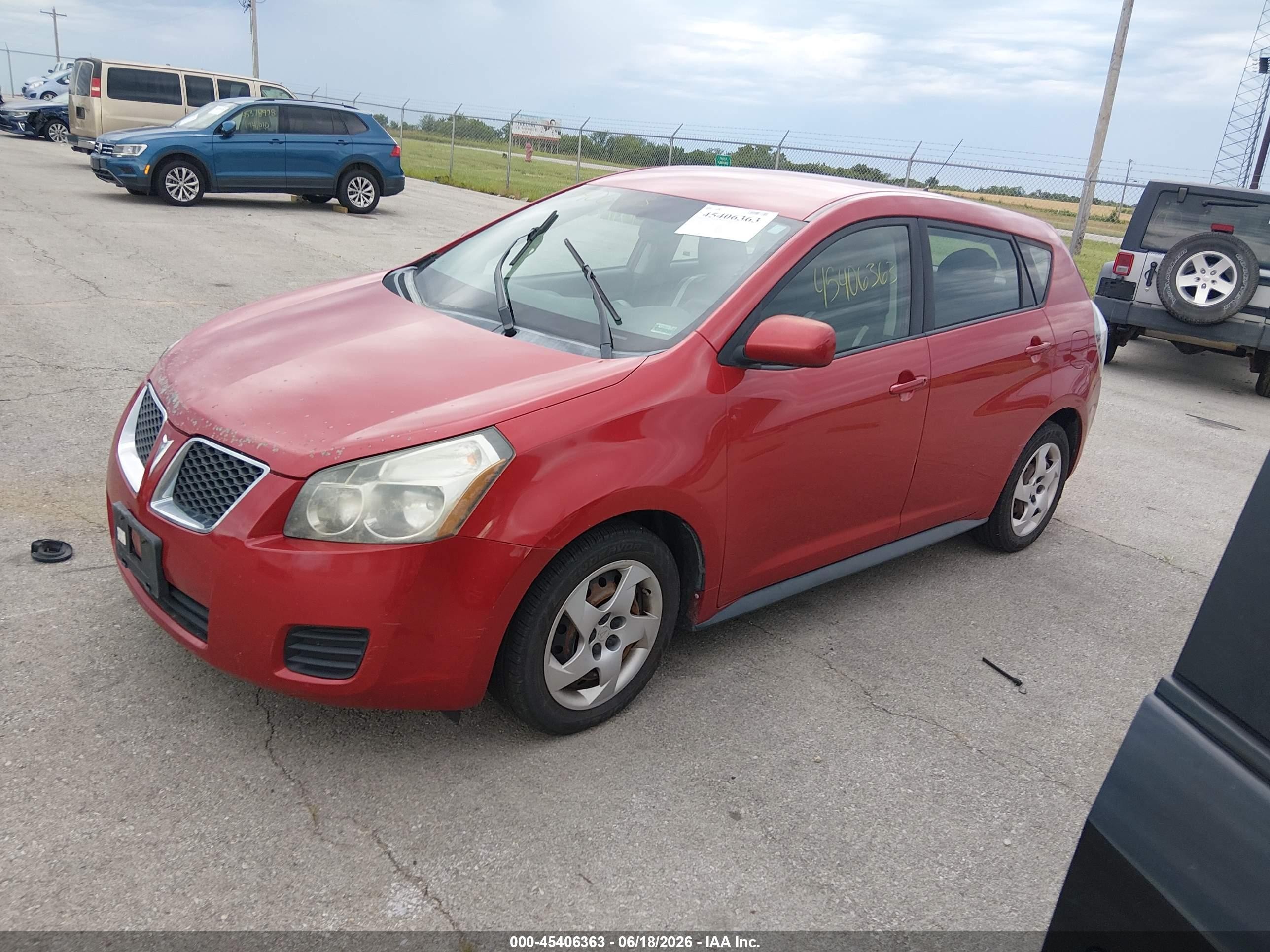 2010 Pontiac Vibe   Red vin: 5Y2SP6E86AZ411924