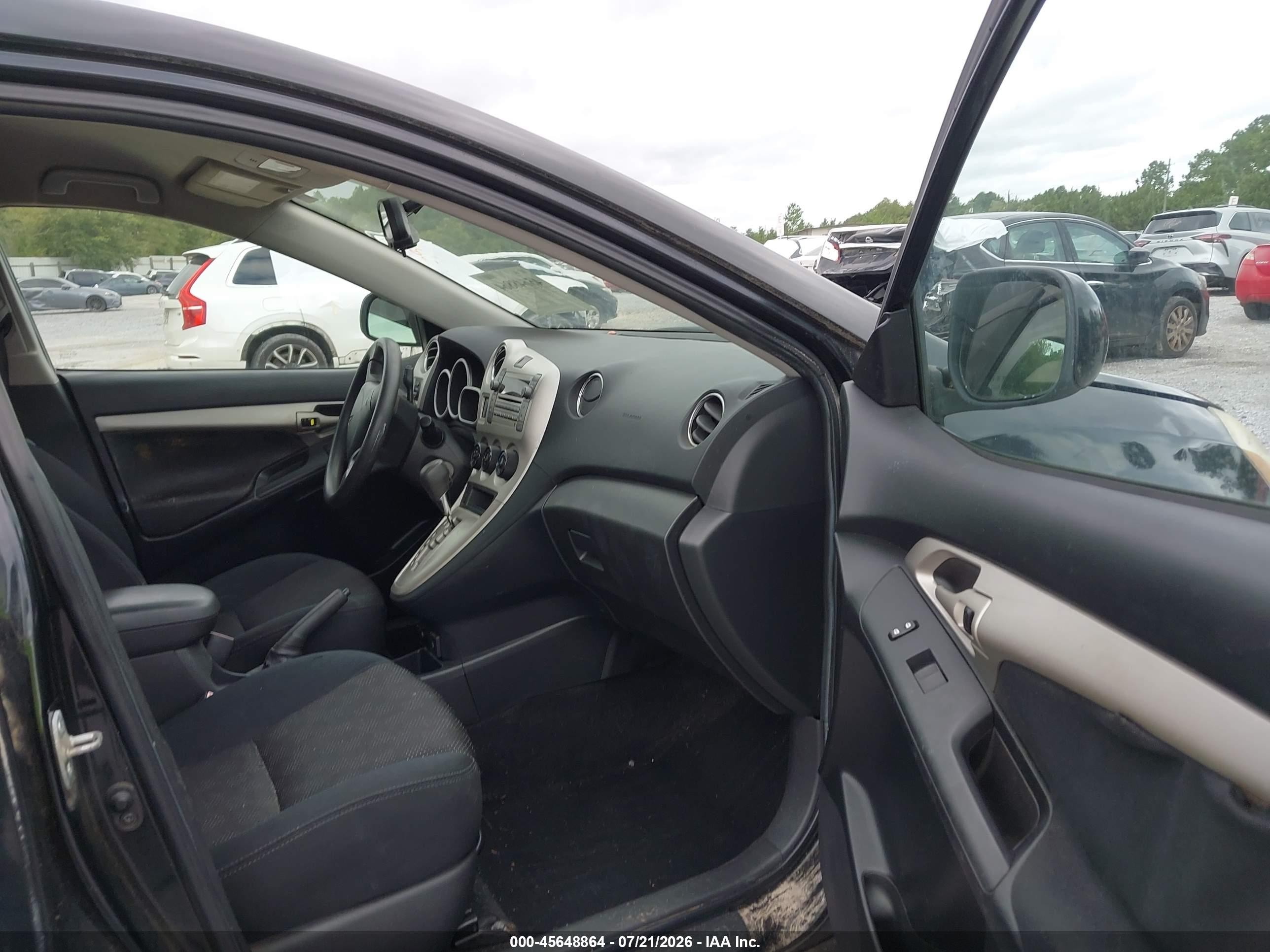 2010 Pontiac Vibe   Black vin: 5Y2SP6E86AZ415407