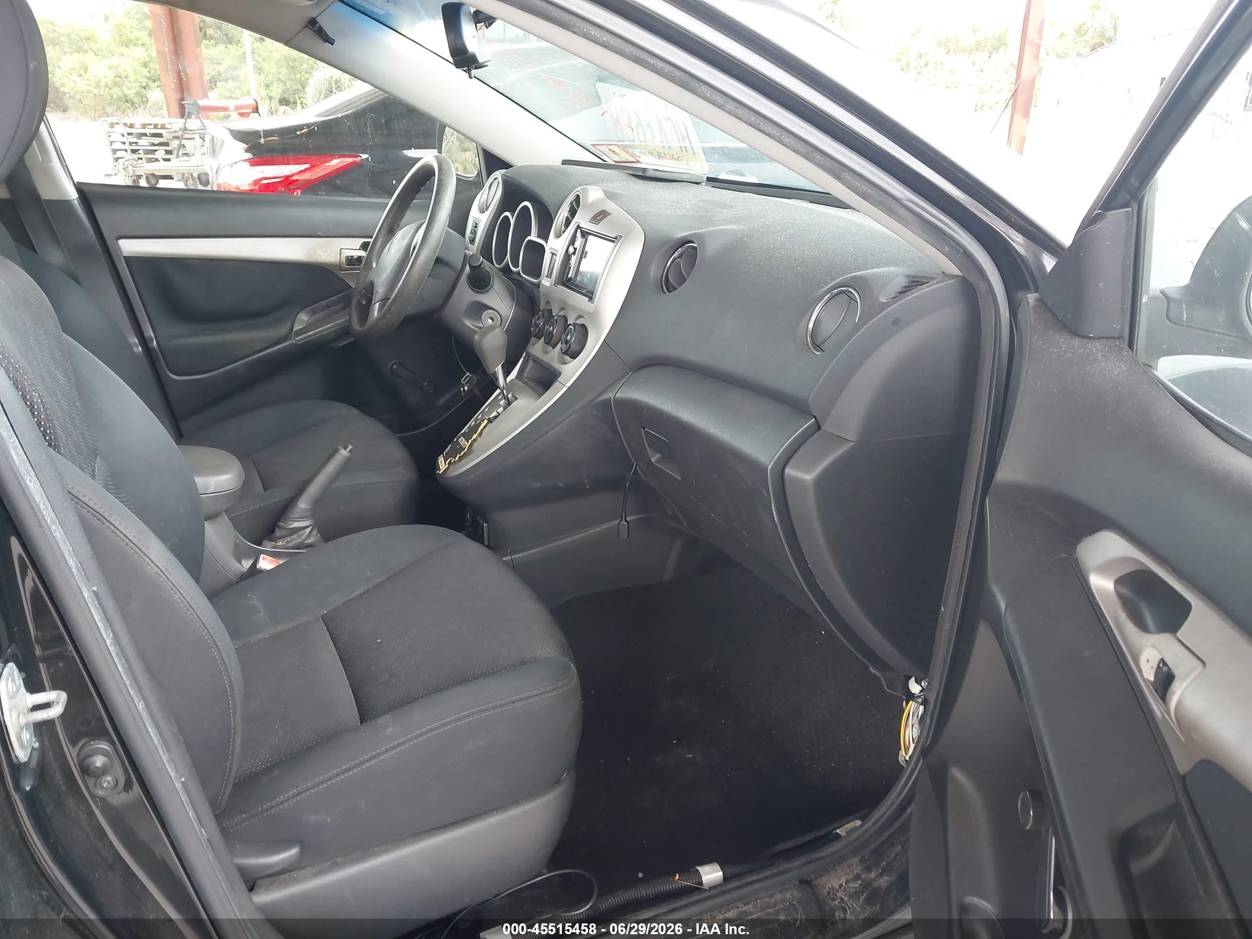 2010 Pontiac Vibe   Black vin: 5Y2SP6E86AZ419246