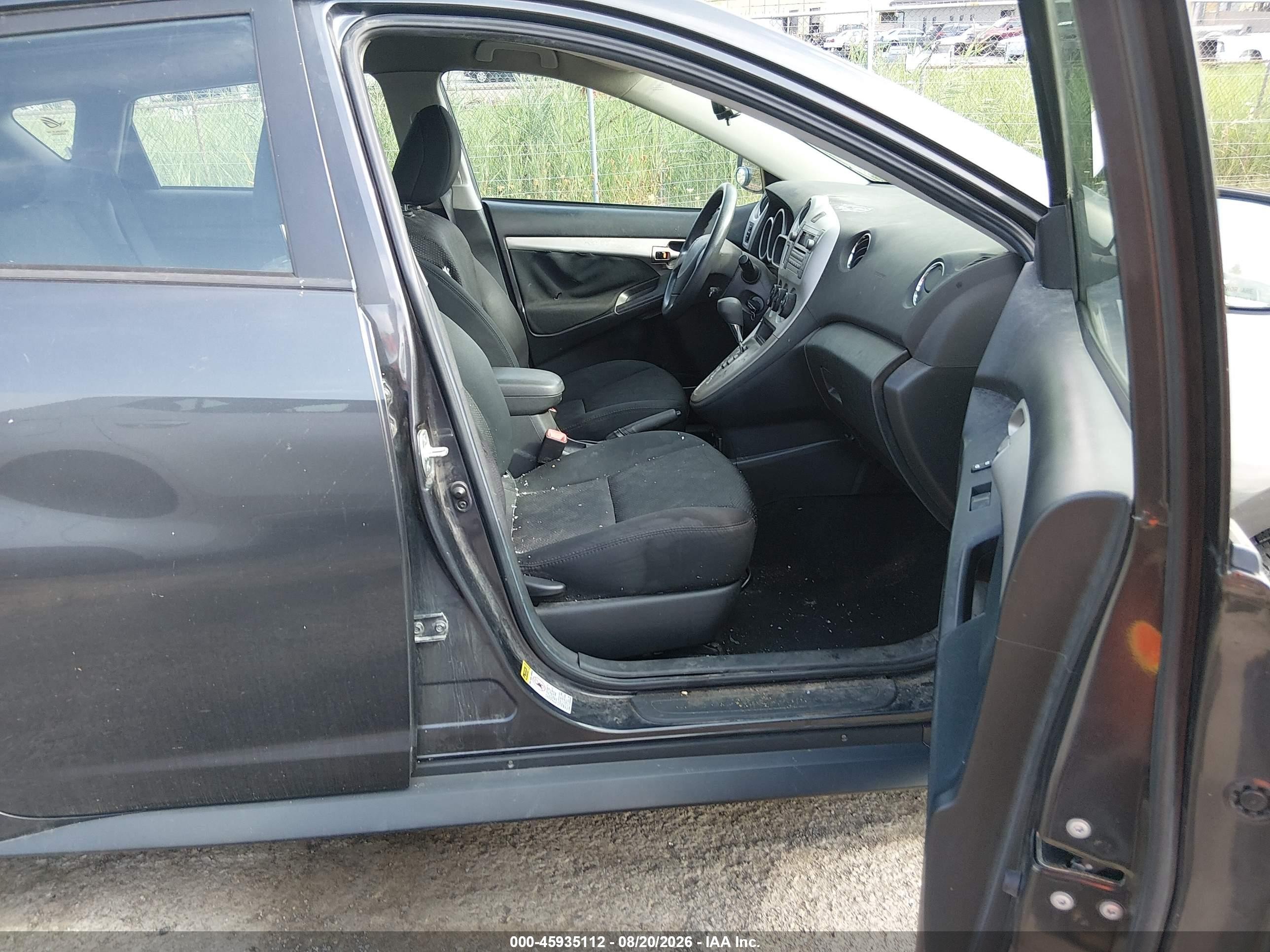 2010 Pontiac Vibe   Серый vin: 5Y2SP6E88AZ402884