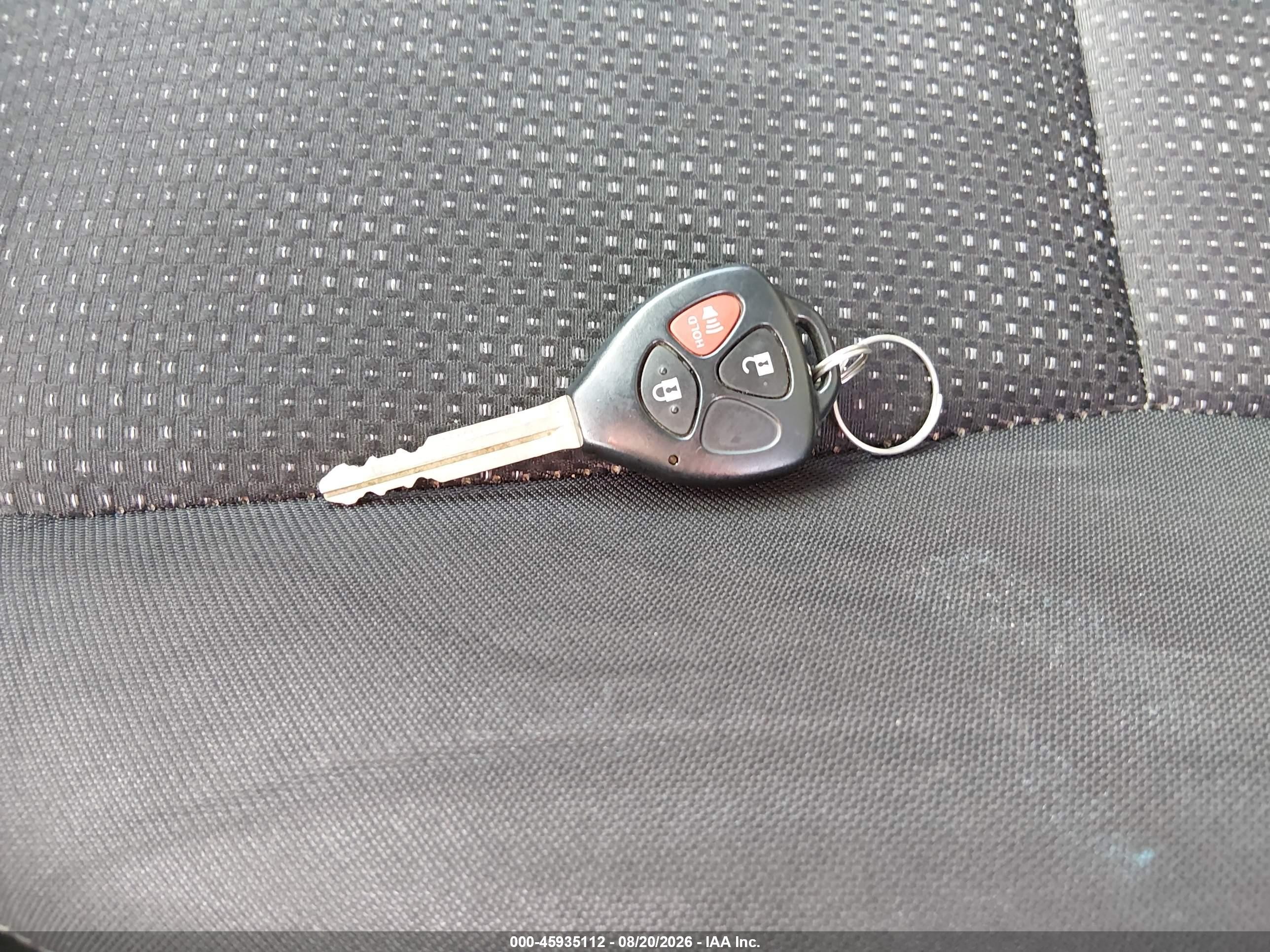 2010 Pontiac Vibe   Серый vin: 5Y2SP6E88AZ402884