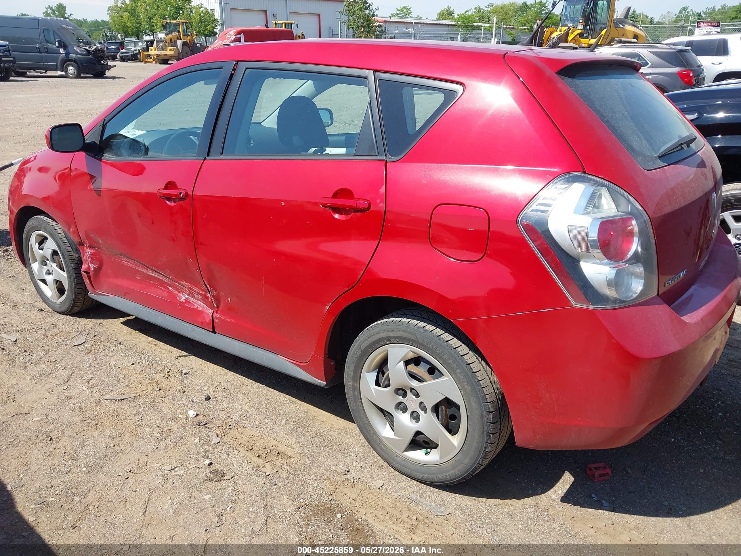 2010 Pontiac Vibe   Red vin: 5Y2SP6E88AZ408054