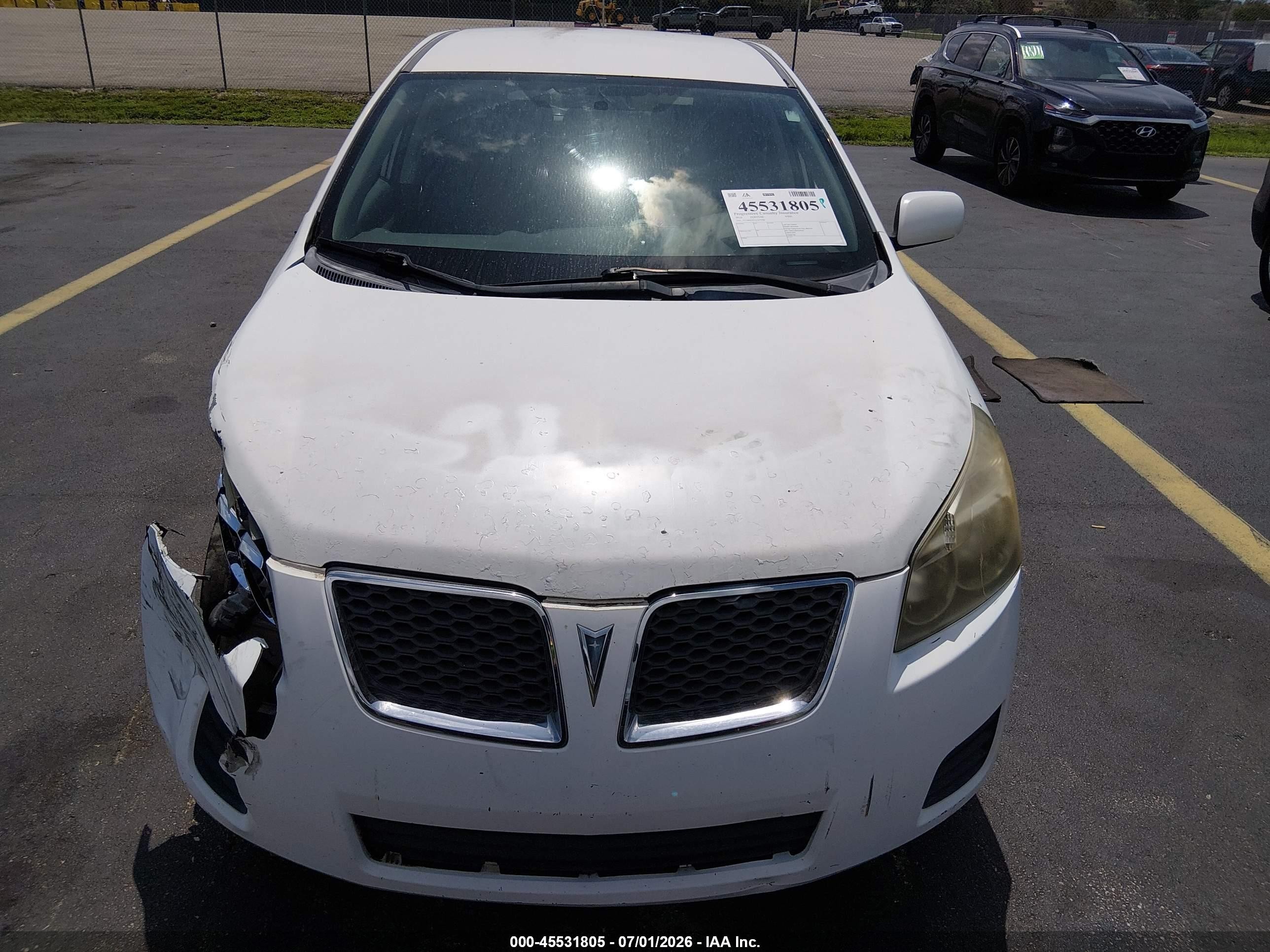 2010 Pontiac Vibe   White vin: 5Y2SP6E8XAZ415586