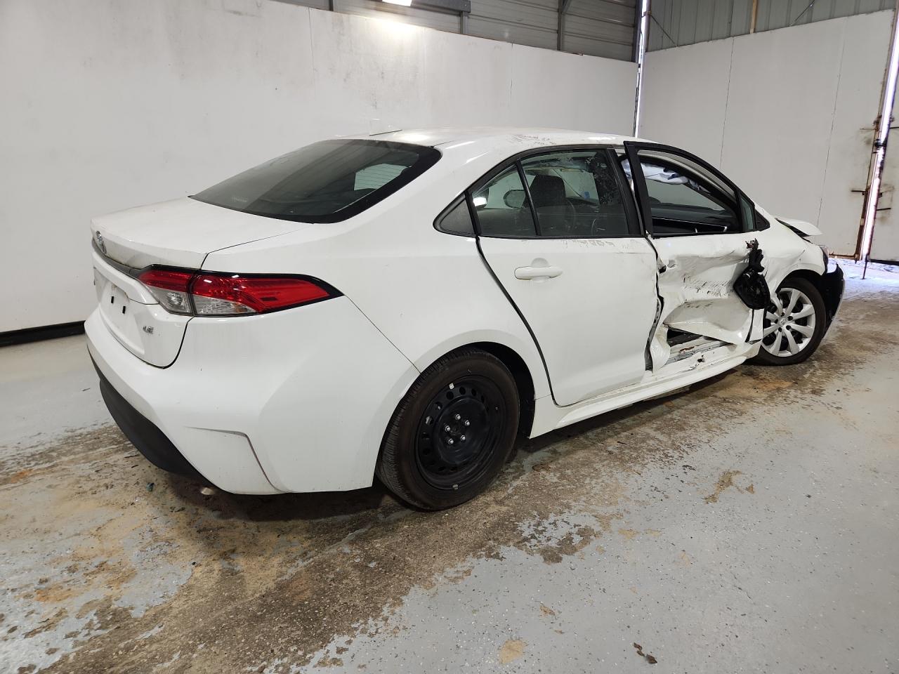 2024 Toyota Corolla Le White vin: 5YFB4MDE0RP112438 Damage: Right Rear Wheel Cover, Missing, Replacement Required