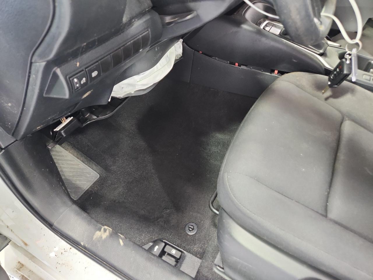2024 Toyota Corolla Le White vin: 5YFB4MDE0RP112438 Damage: Center Console, Broken, Replacement Required