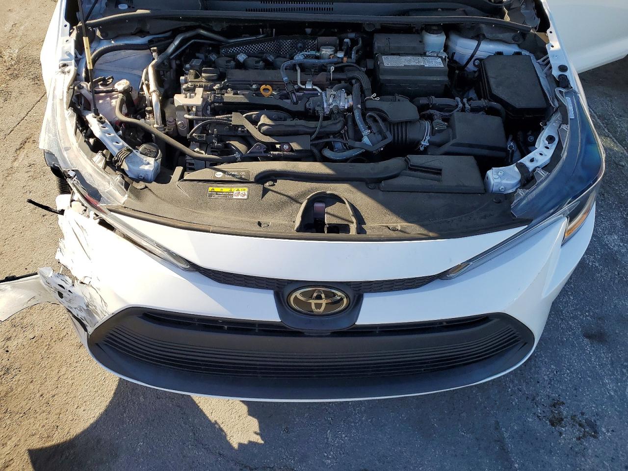 2024 Toyota Corolla Le White vin: 5YFB4MDE0RP169996
