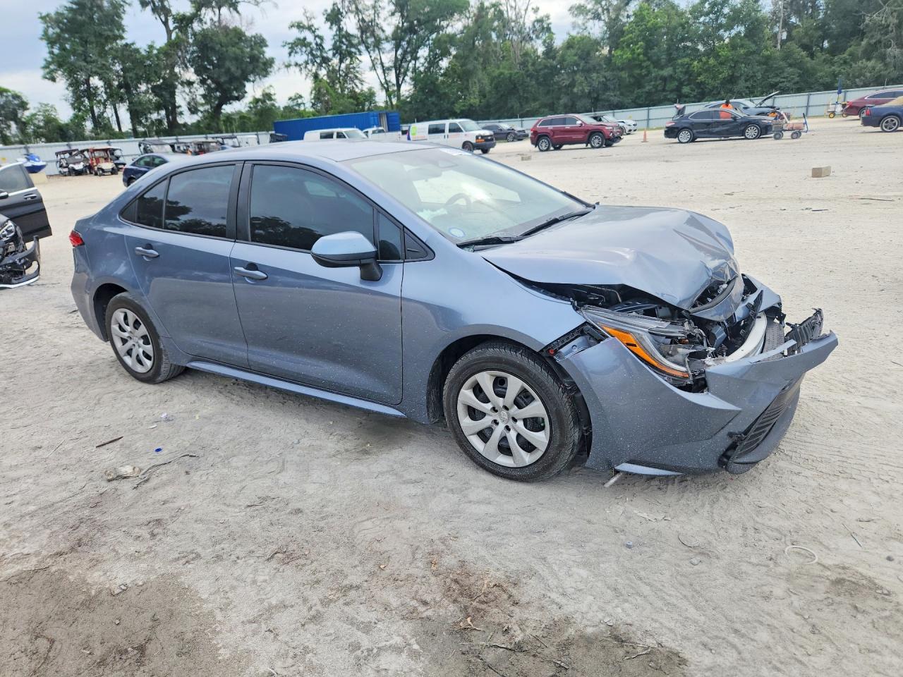 2024 Toyota Corolla Le Blue vin: 5YFB4MDE0RP180366