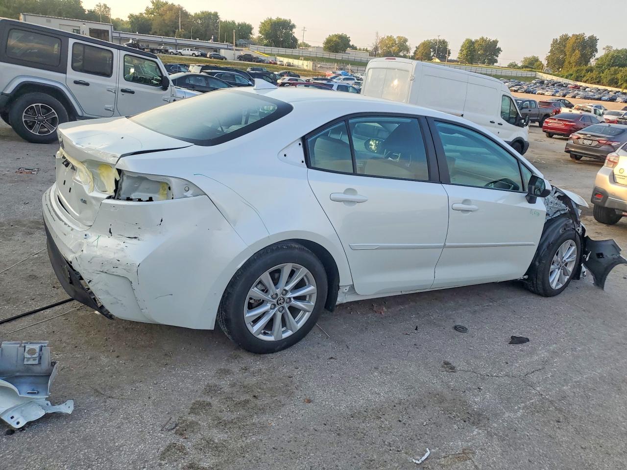 2024 Toyt Corolla White vin: 5YFB4MDE0RP219036