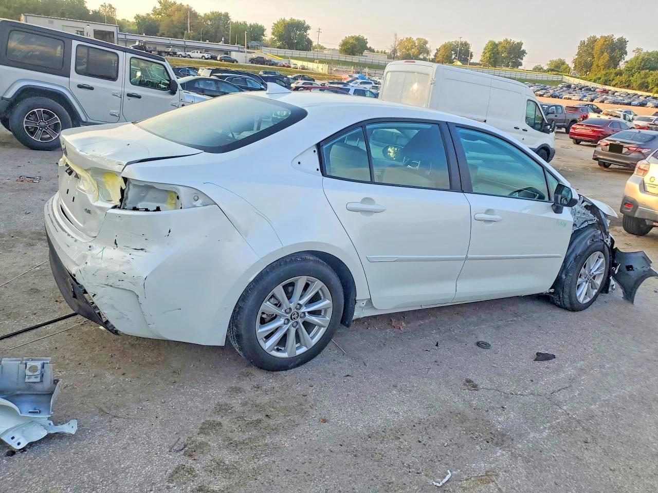 2024 Toyt Corolla White vin: 5YFB4MDE0RP219036