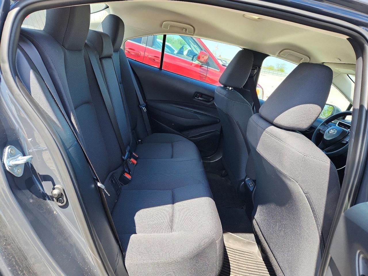 2025 Toyota Corolla Le Gray vin: 5YFB4MDE0SP300995