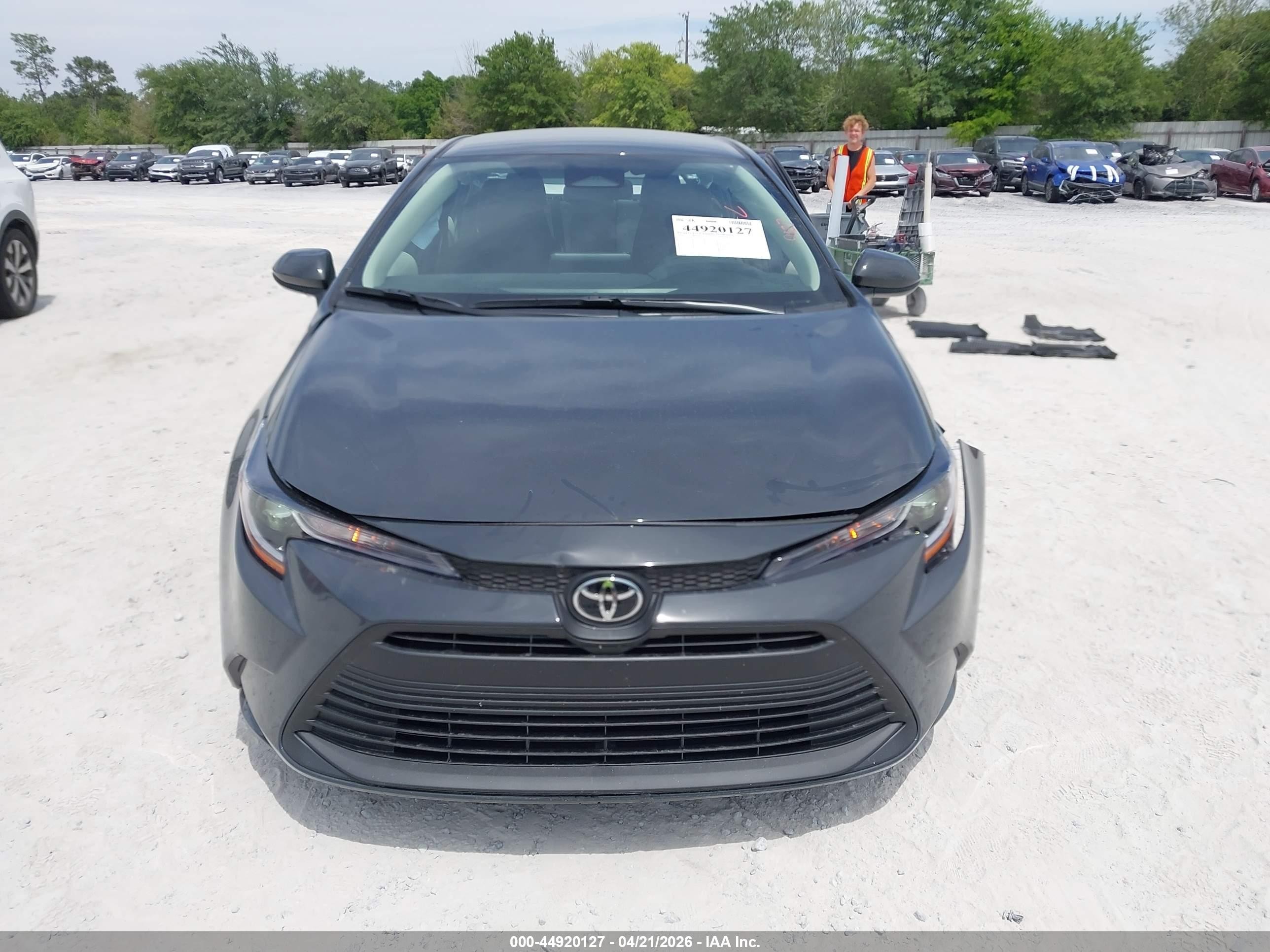 2026 Toyota Corolla Le Gray vin: 5YFB4MDE0TP446797