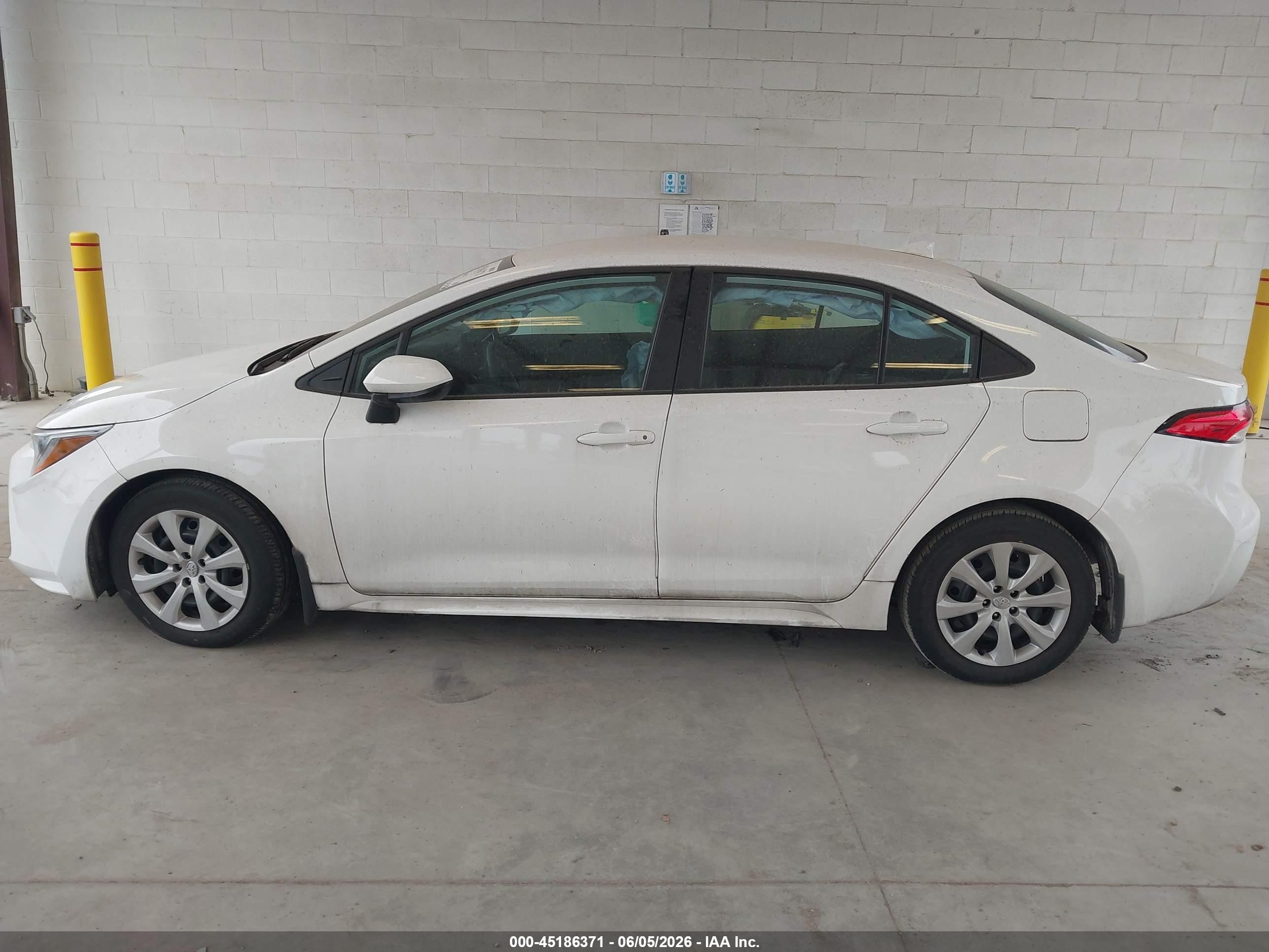 2023 Toyota Corolla Le White vin: 5YFB4MDE1PP070746