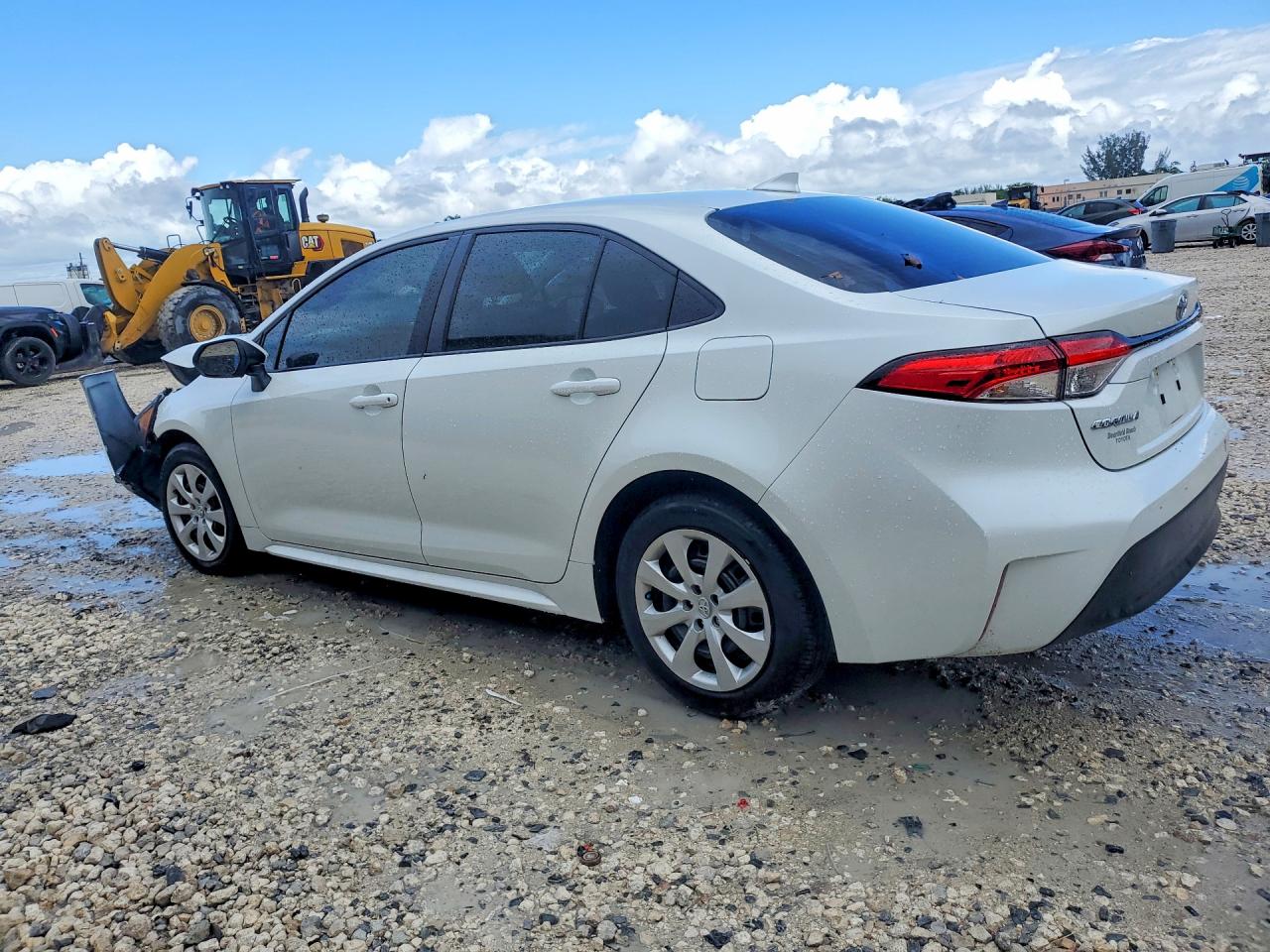 2024 Toyota Corolla Le White vin: 5YFB4MDE1RP219983